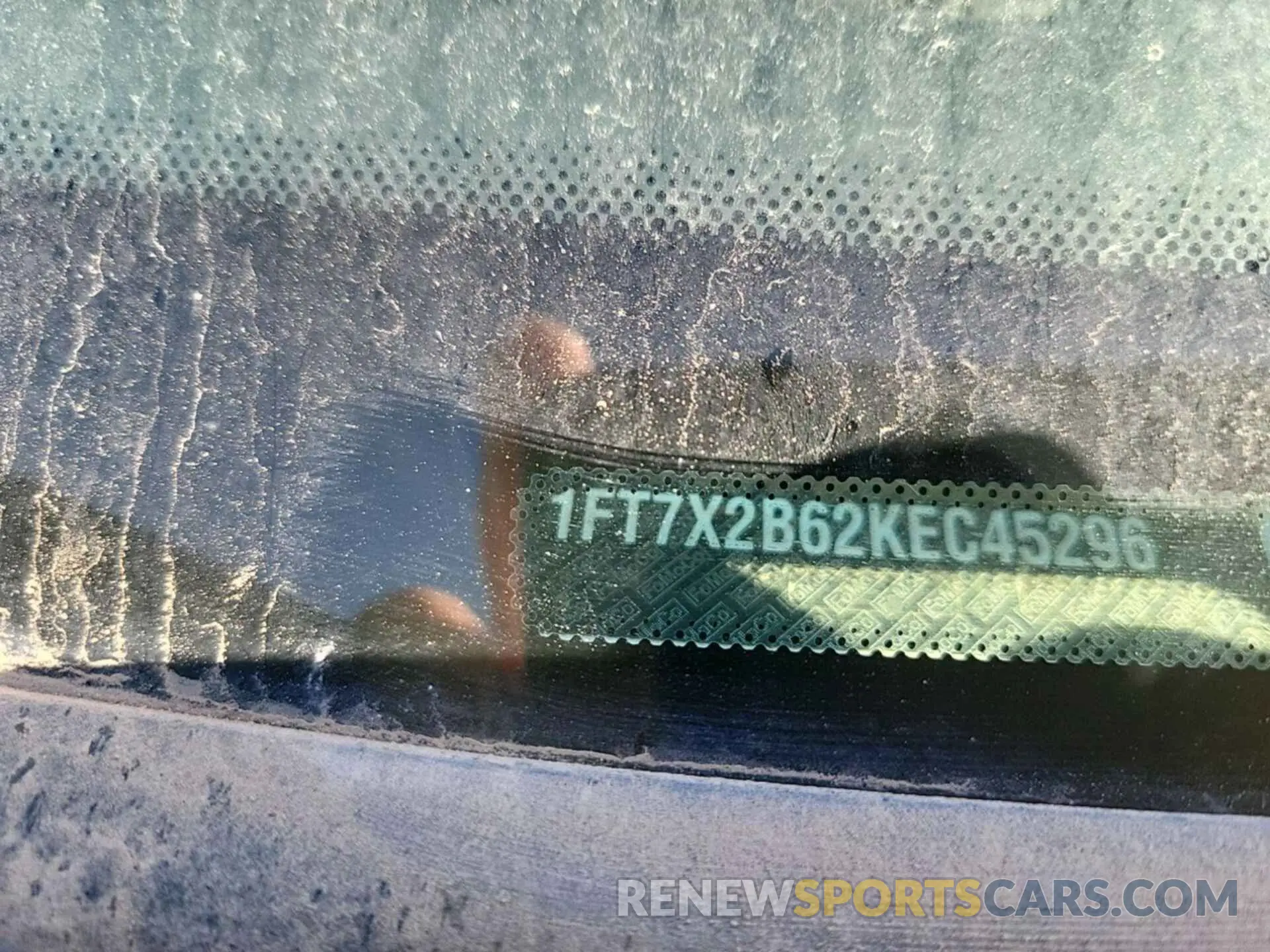 19 Photograph of a damaged car 1FT7X2B62KEC45296 FORD F-250 2019