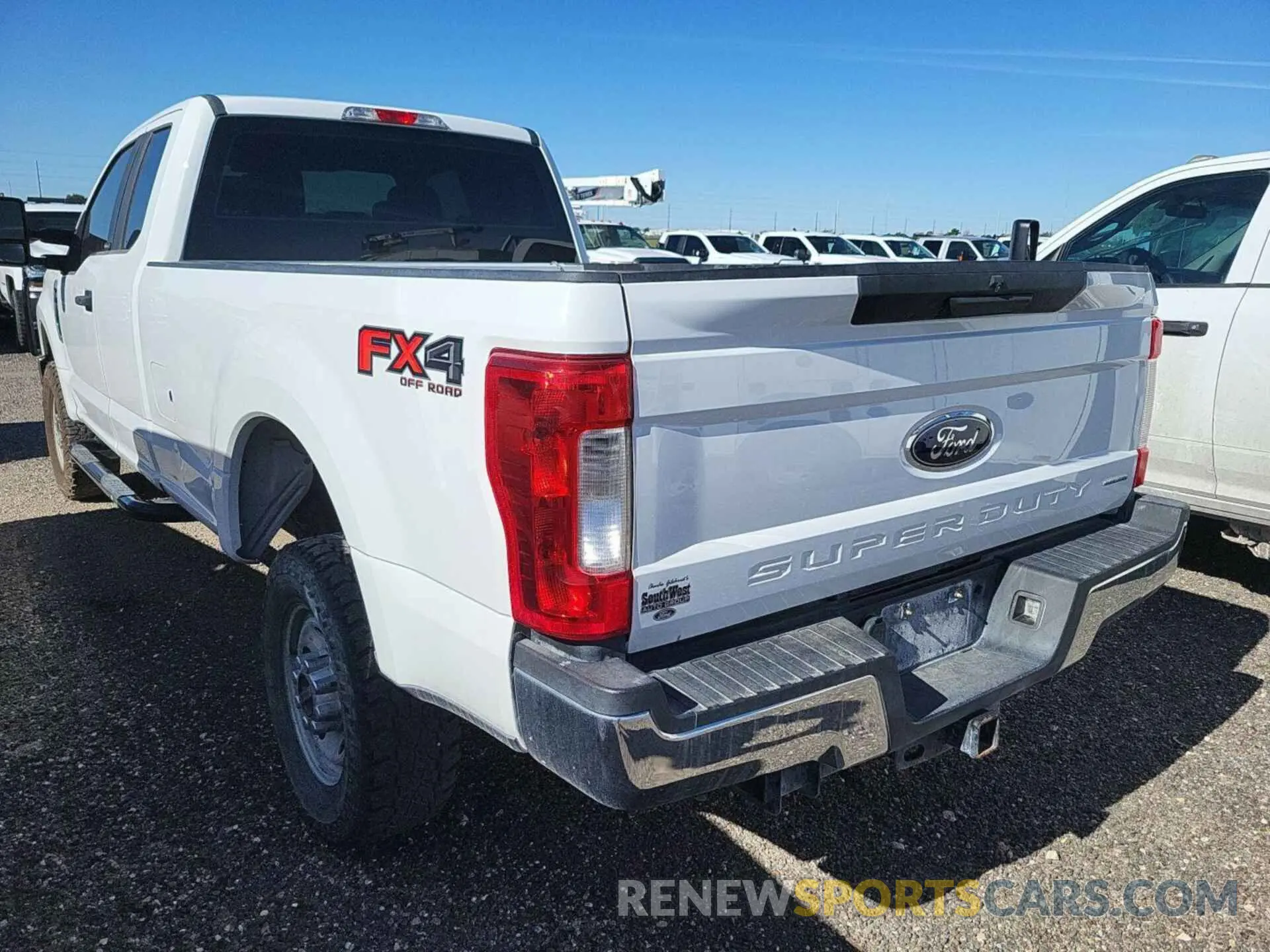 2 Photograph of a damaged car 1FT7X2B62KEC45296 FORD F-250 2019