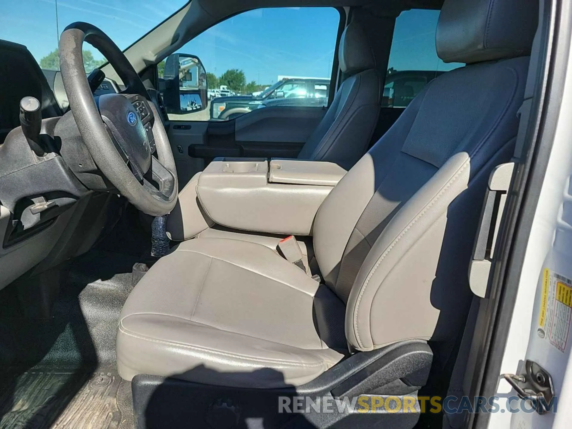 5 Photograph of a damaged car 1FT7X2B62KEC45296 FORD F-250 2019