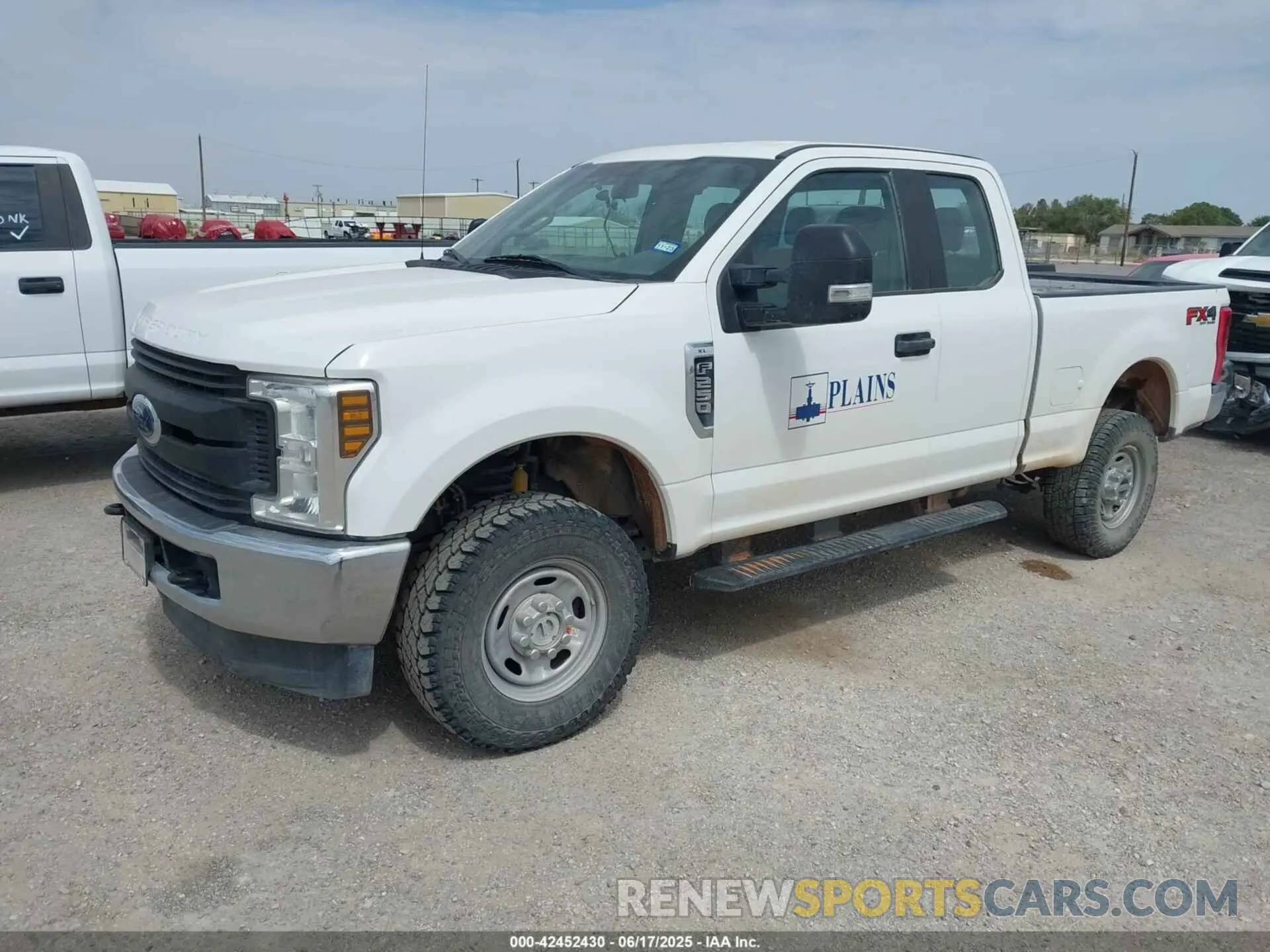 2 Photograph of a damaged car 1FT7X2B62KEG56083 FORD F-250 2019