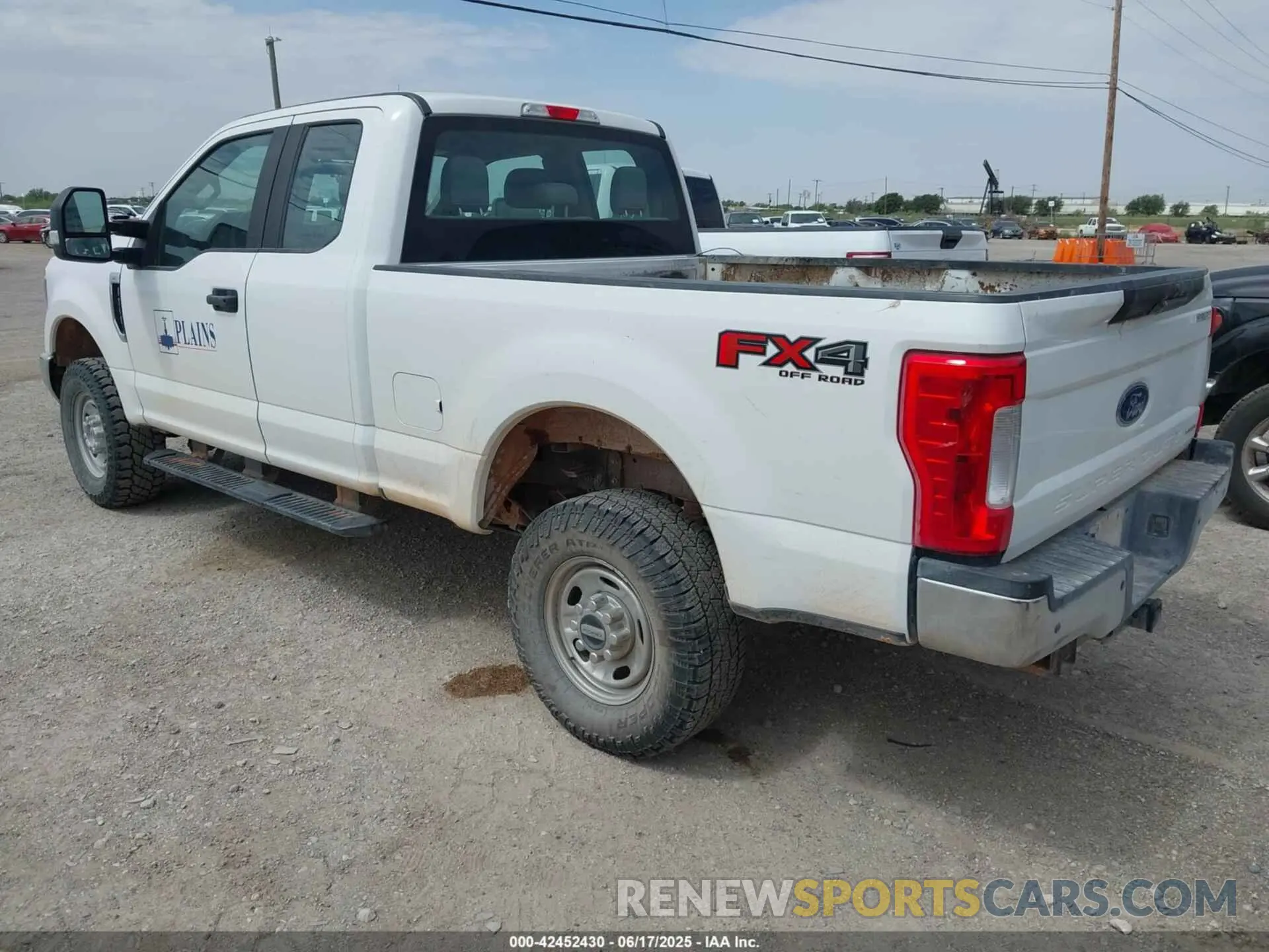 3 Photograph of a damaged car 1FT7X2B62KEG56083 FORD F-250 2019