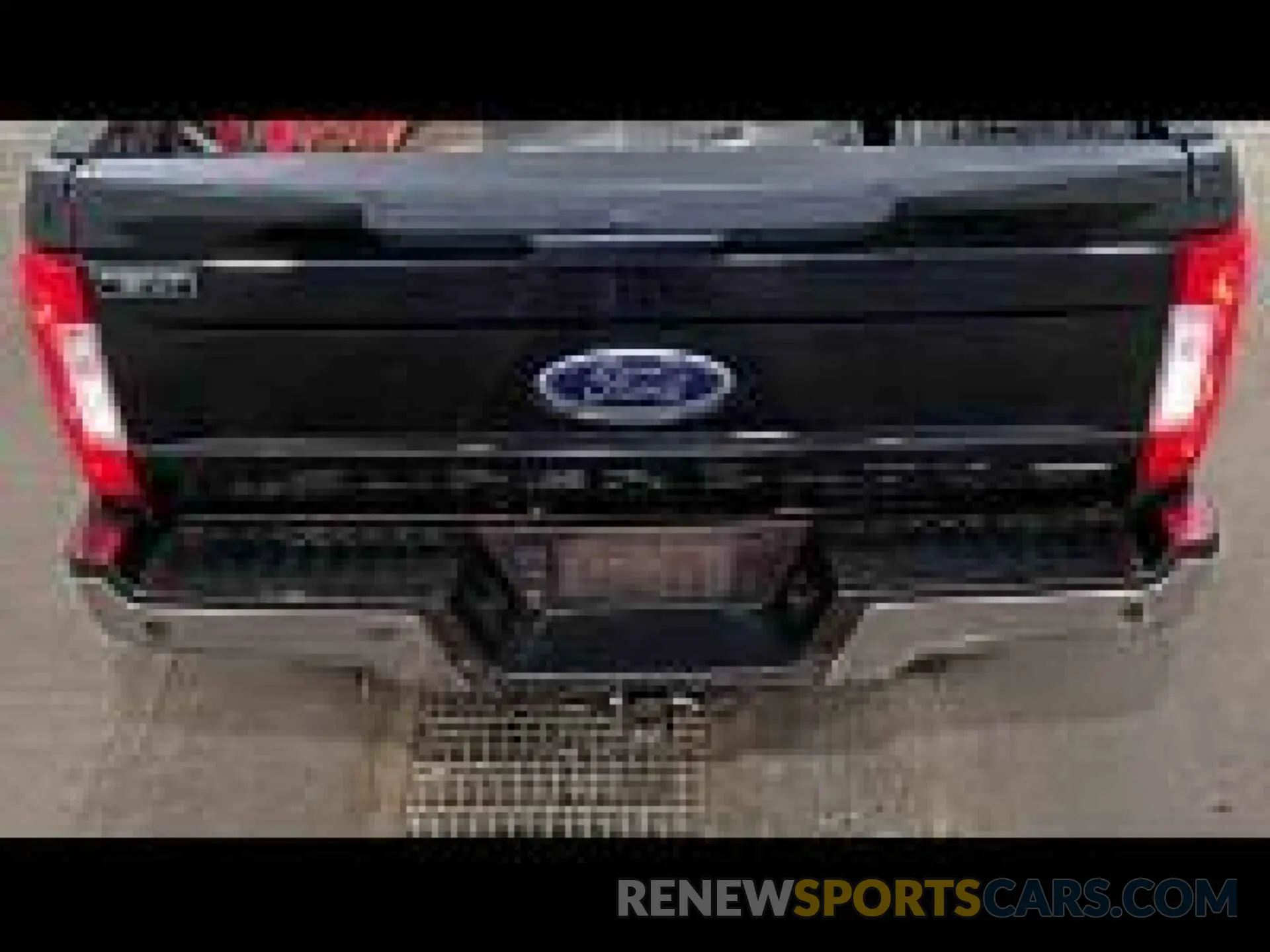 33 Photograph of a damaged car 1FT7X2B63KED15792 FORD F-250 2019
