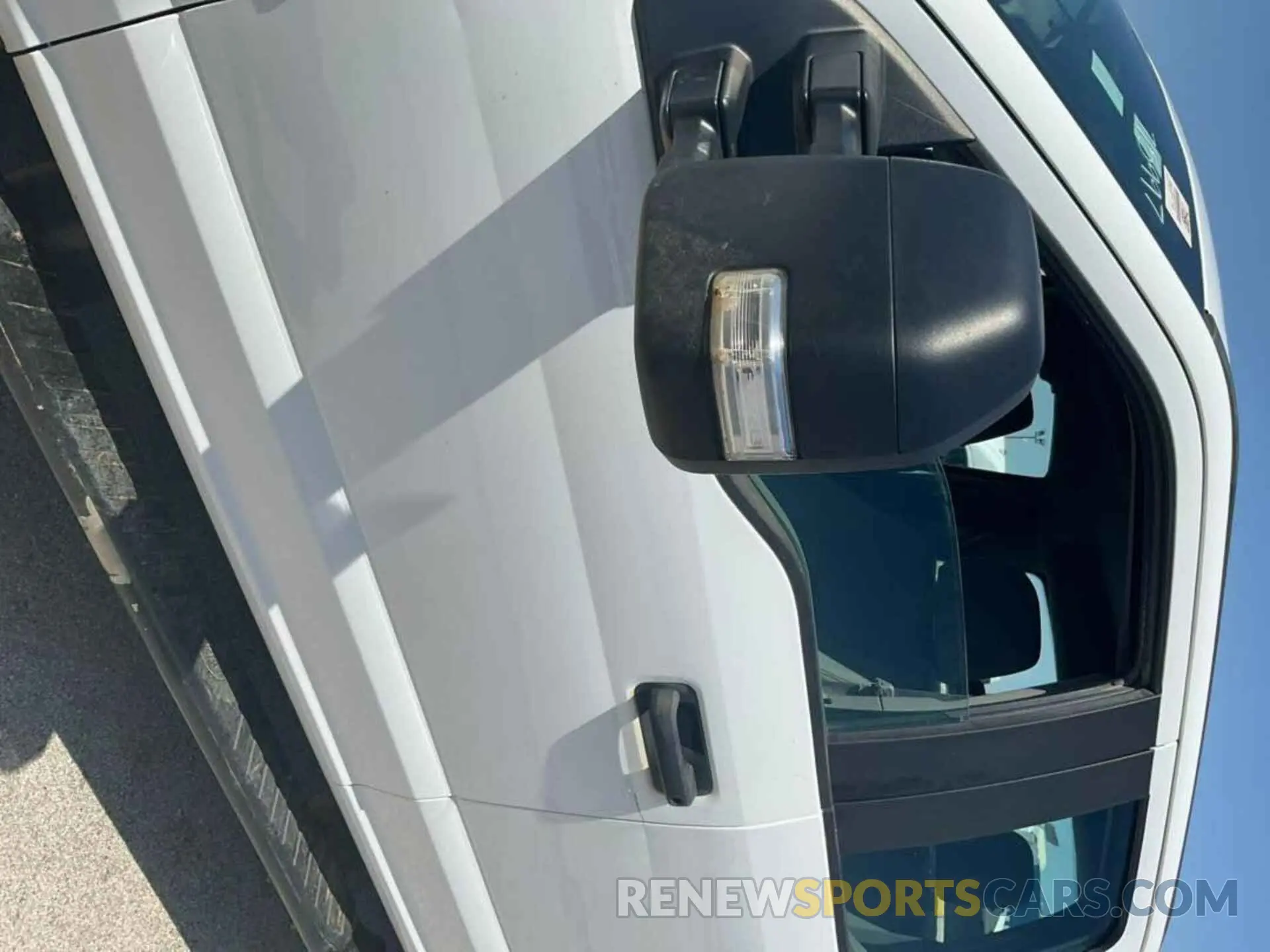 29 Photograph of a damaged car 1FT7X2B65KED39706 FORD F-250 2019