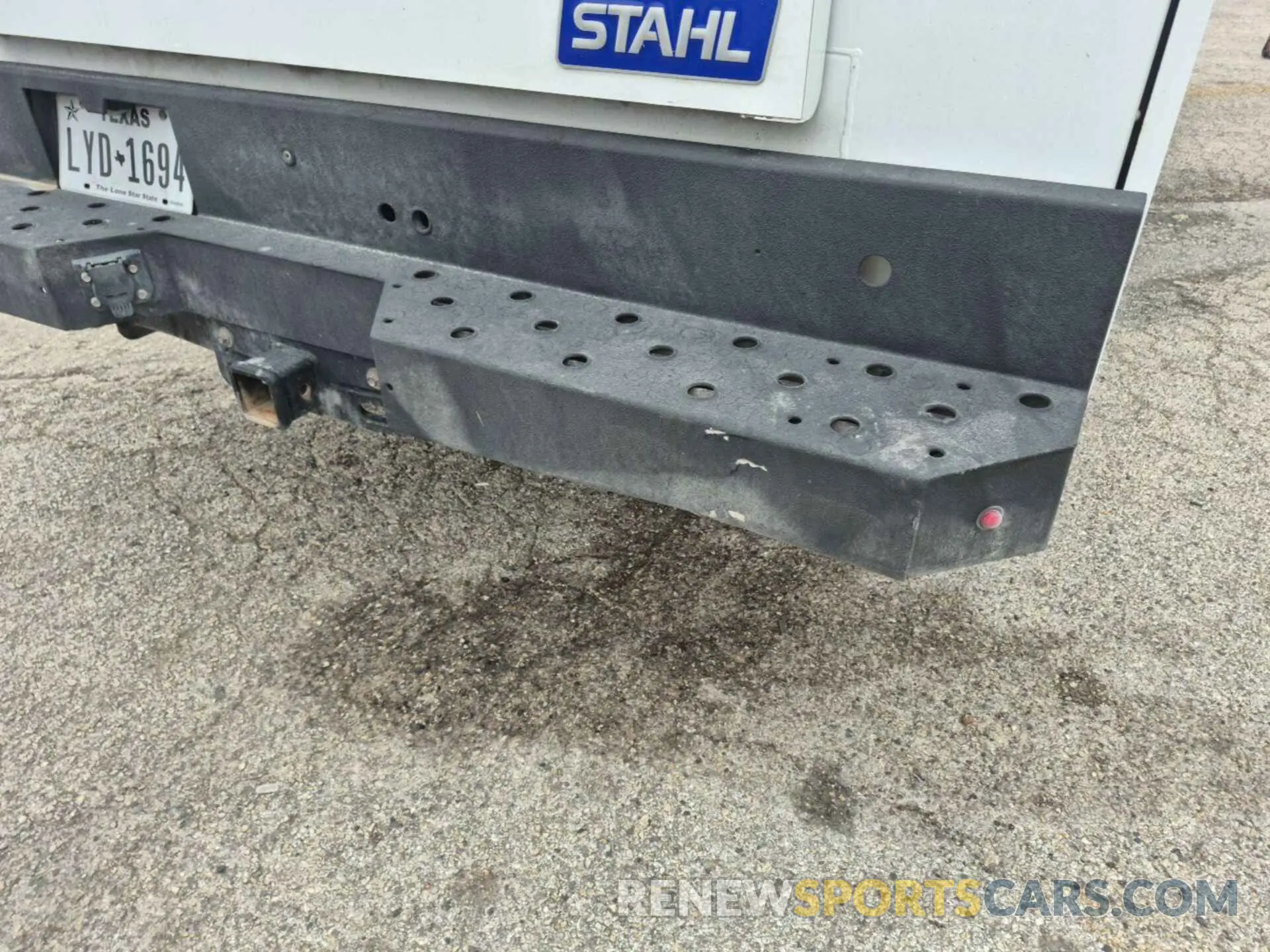 20 Photograph of a damaged car 1FT7X2B66KEE56940 FORD F-250 2019