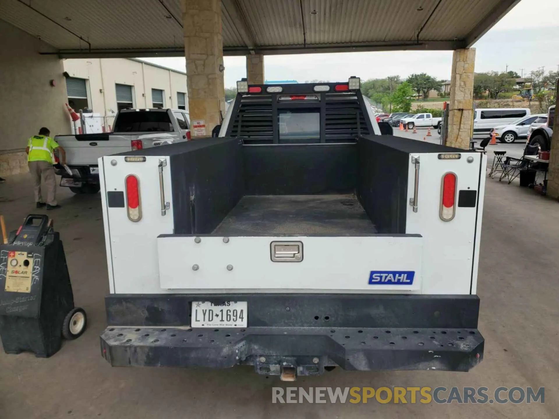 3 Photograph of a damaged car 1FT7X2B66KEE56940 FORD F-250 2019
