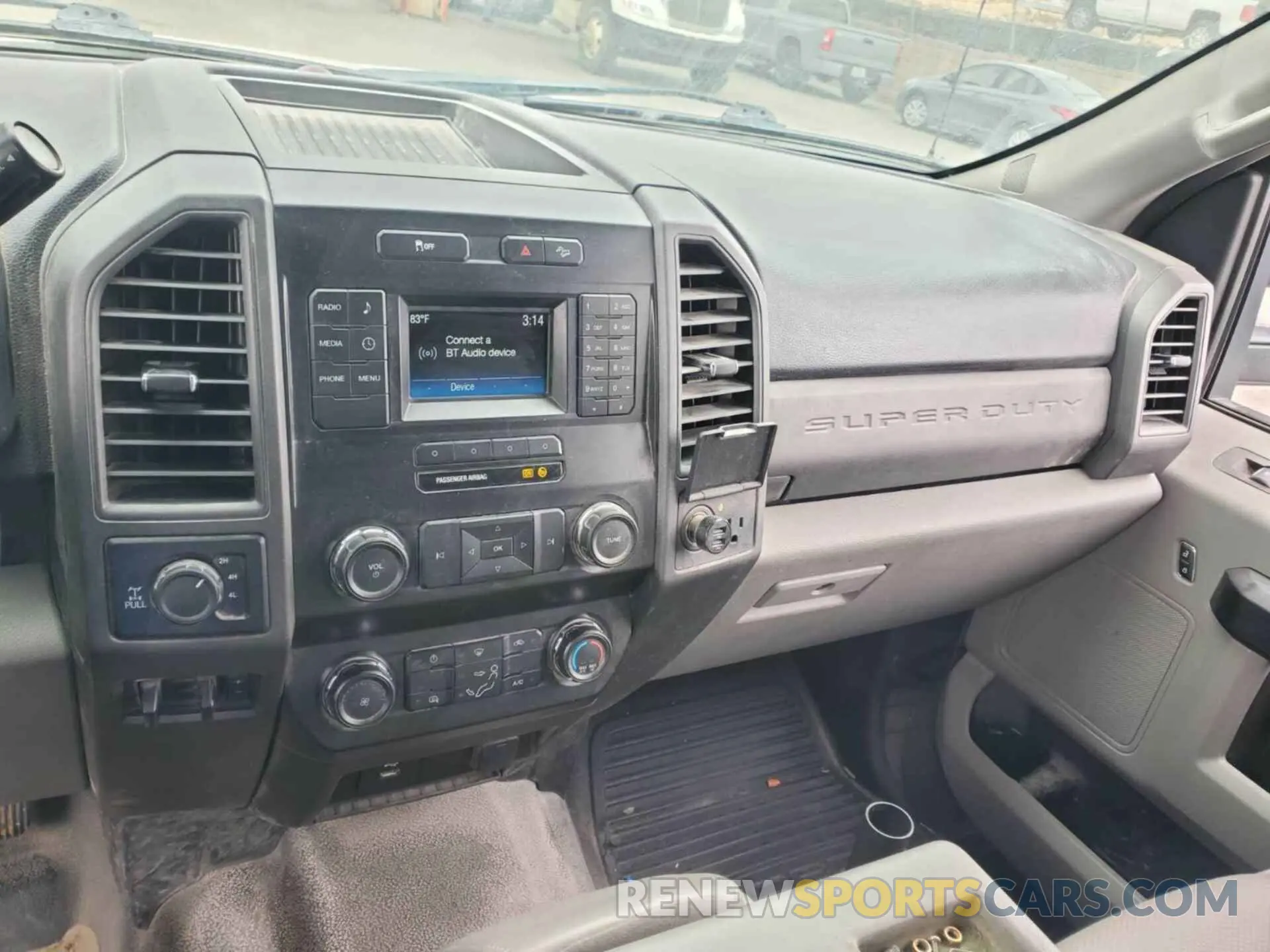 8 Photograph of a damaged car 1FT7X2B66KEE56940 FORD F-250 2019