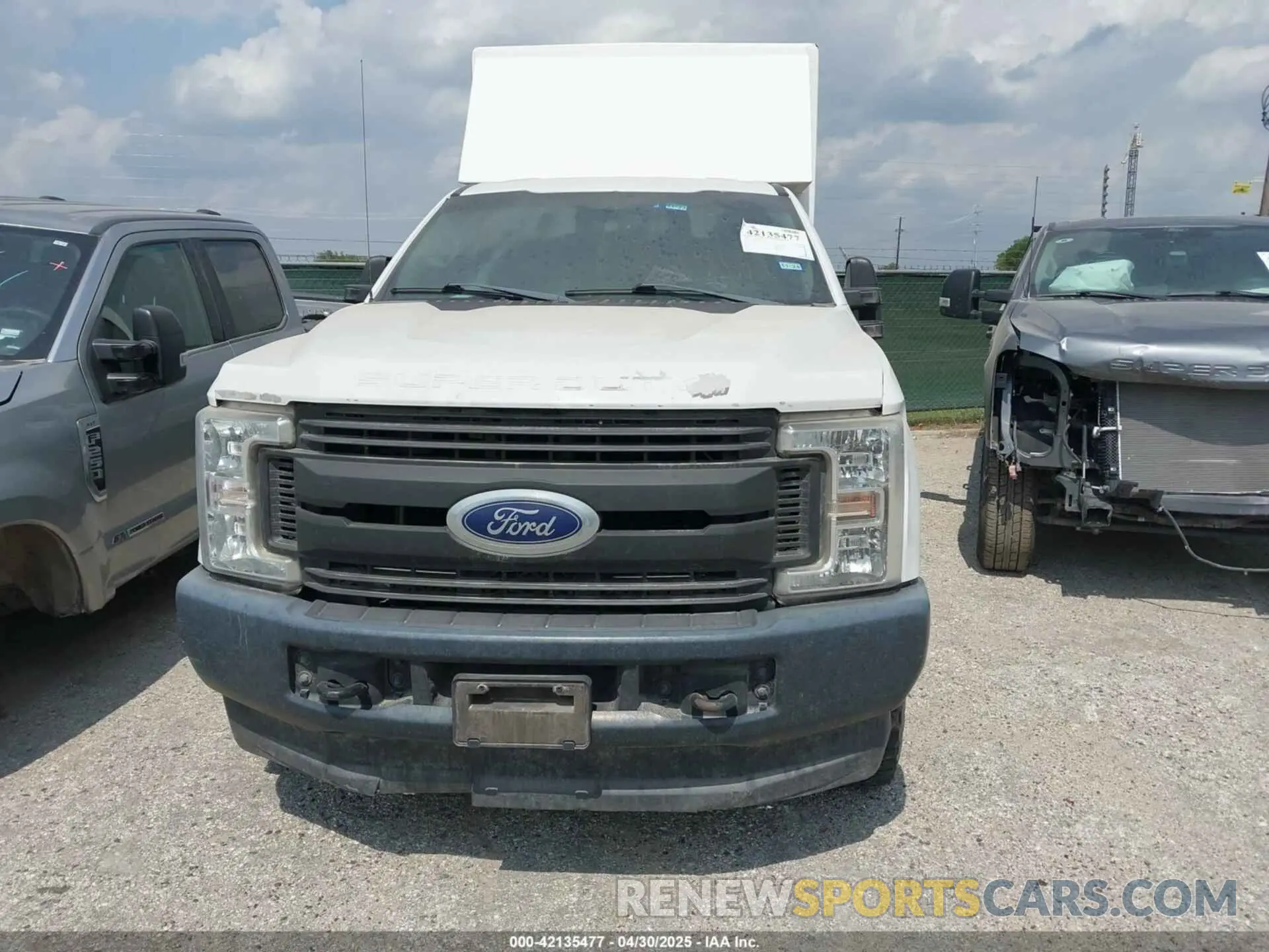 12 Photograph of a damaged car 1FT7X2B67KEC10592 FORD F-250 2019
