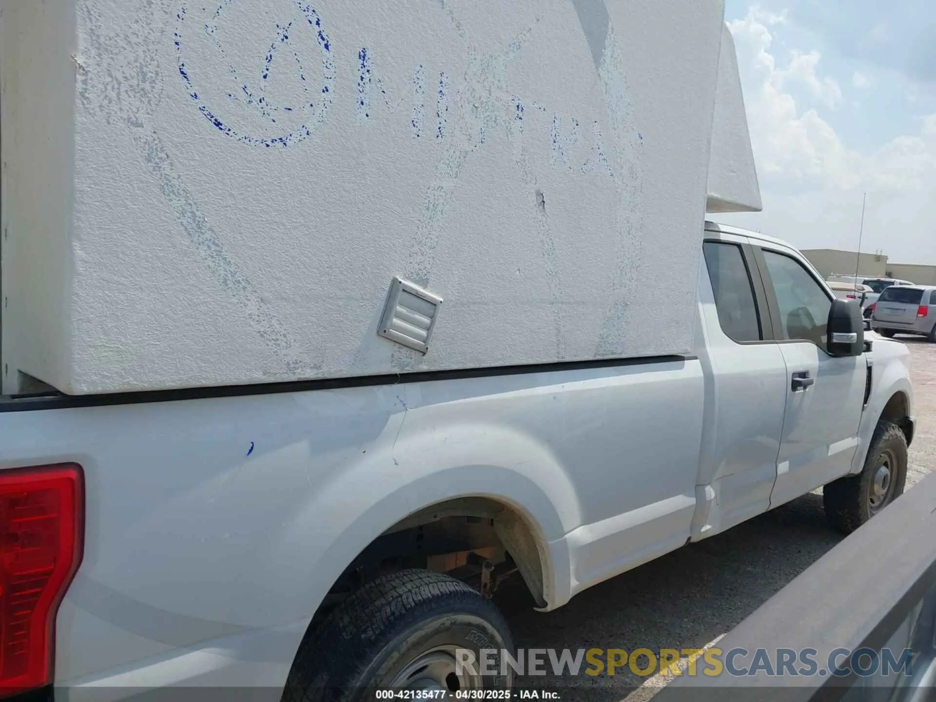 13 Photograph of a damaged car 1FT7X2B67KEC10592 FORD F-250 2019