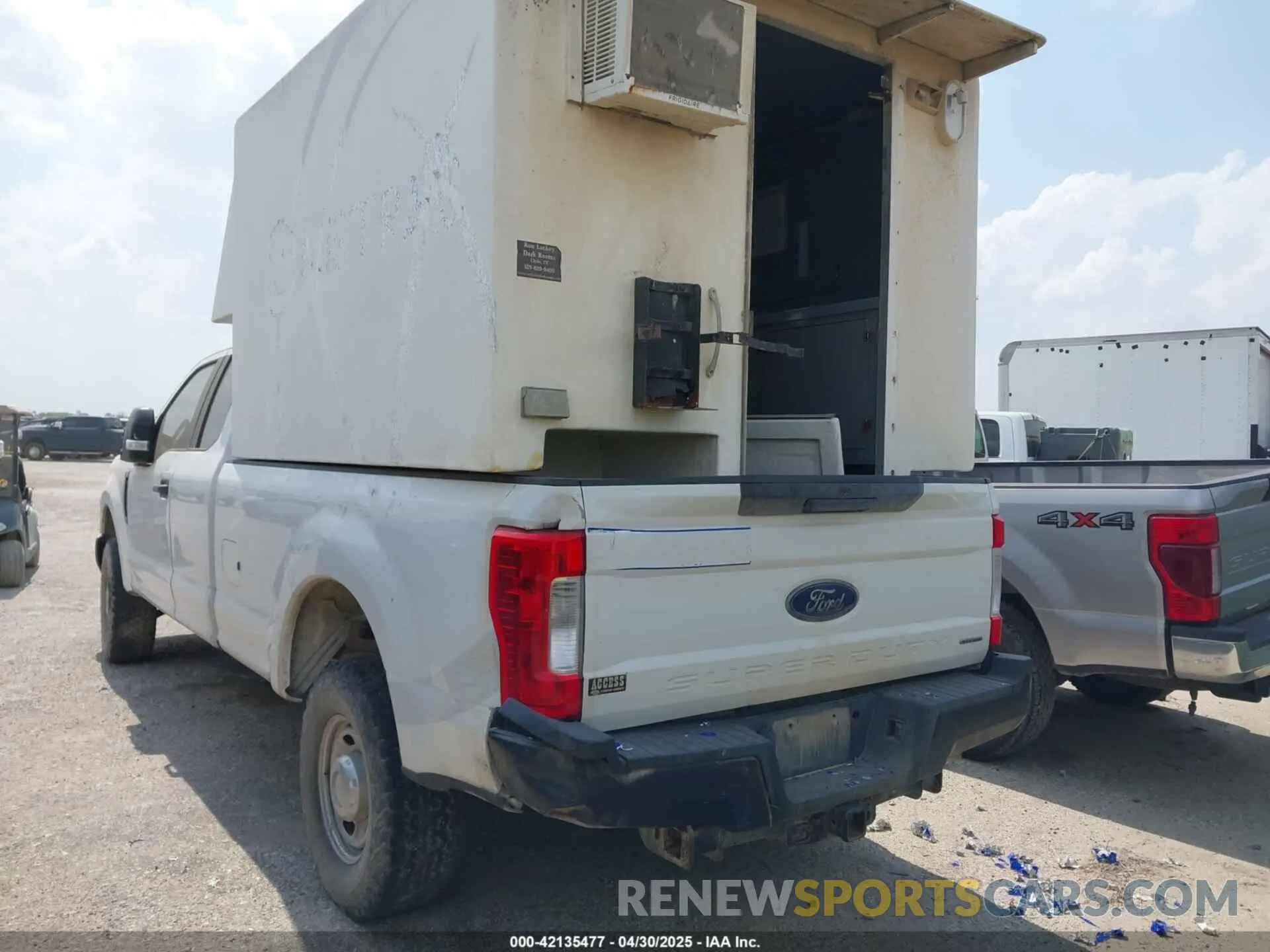 3 Photograph of a damaged car 1FT7X2B67KEC10592 FORD F-250 2019