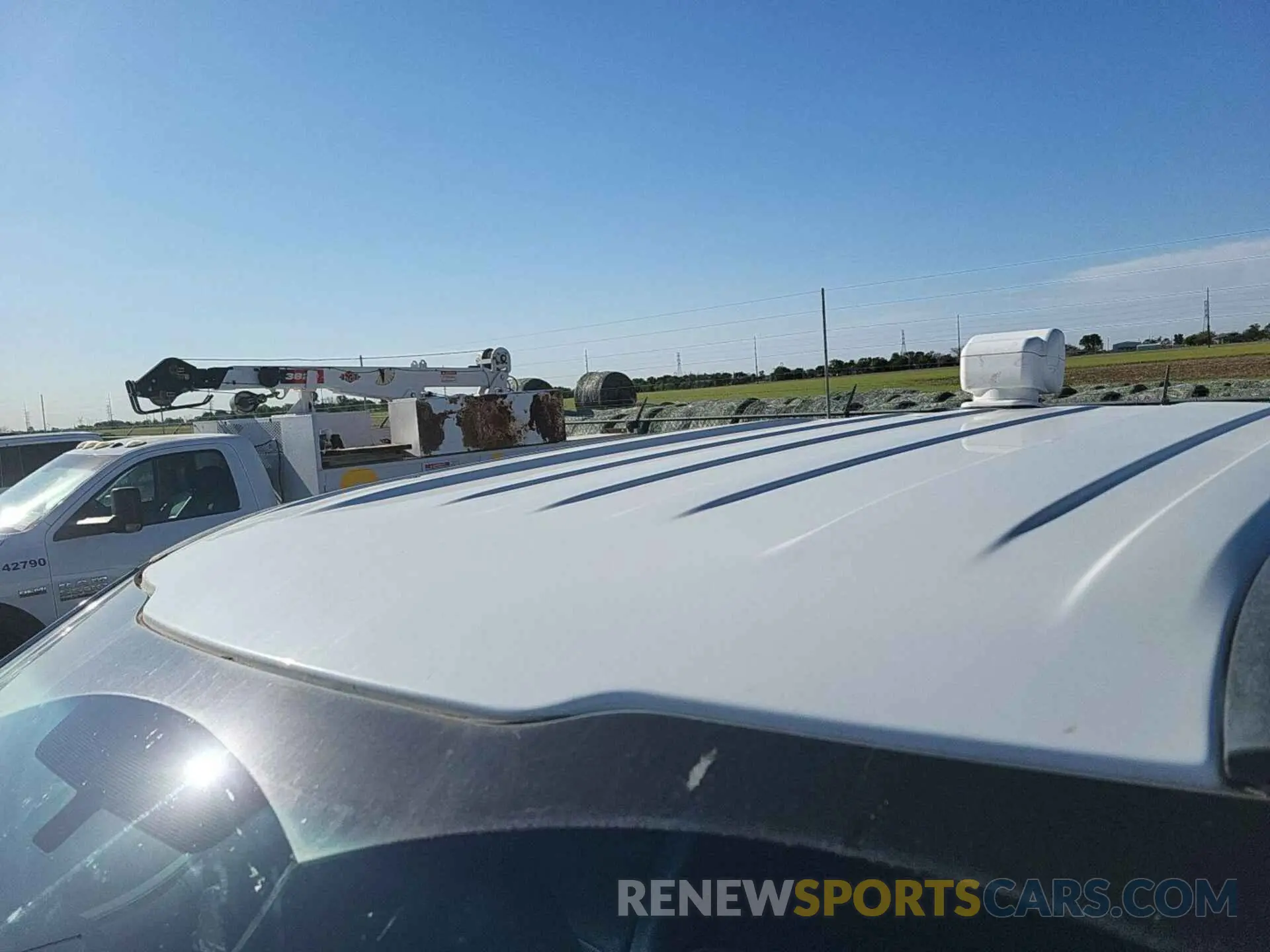 18 Photograph of a damaged car 1FT7X2B68KED41479 FORD F-250 2019