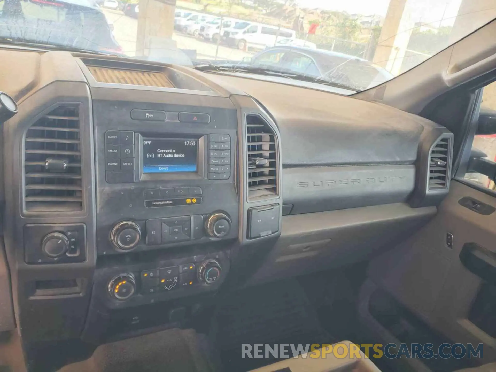 11 Photograph of a damaged car 1FT7X2B68KEE27486 FORD F-250 2019