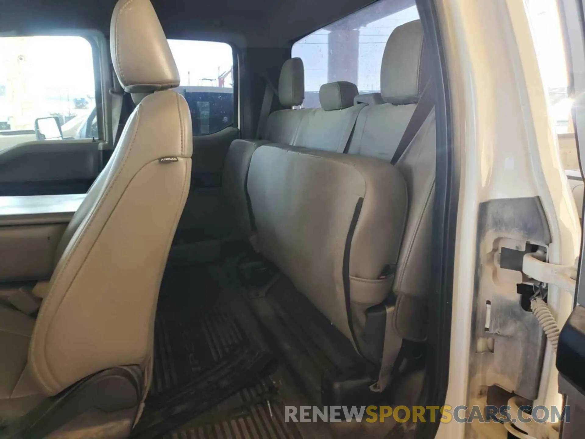 22 Photograph of a damaged car 1FT7X2B68KEE27486 FORD F-250 2019