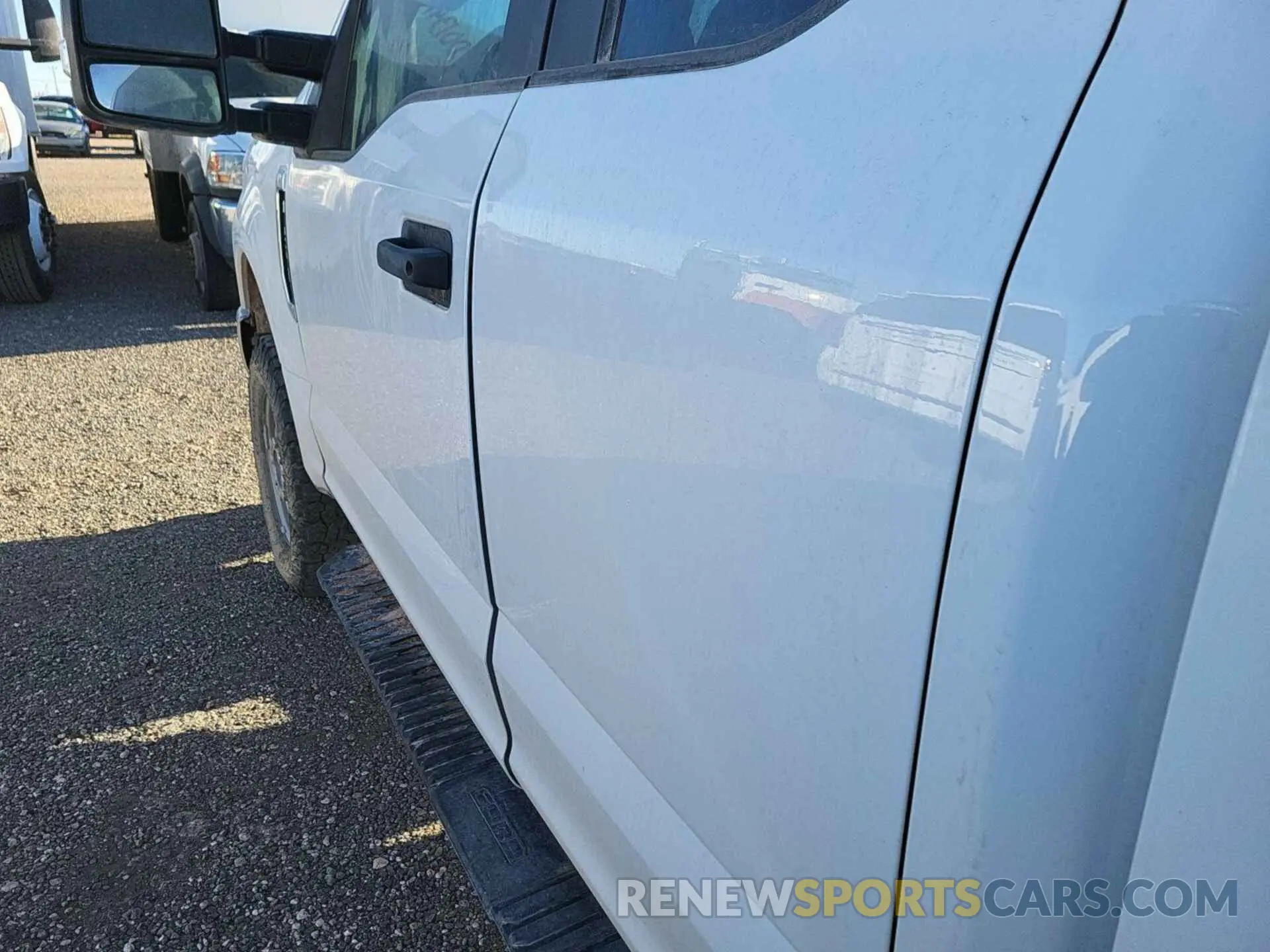37 Photograph of a damaged car 1FT7X2B6XKED01341 FORD F-250 2019