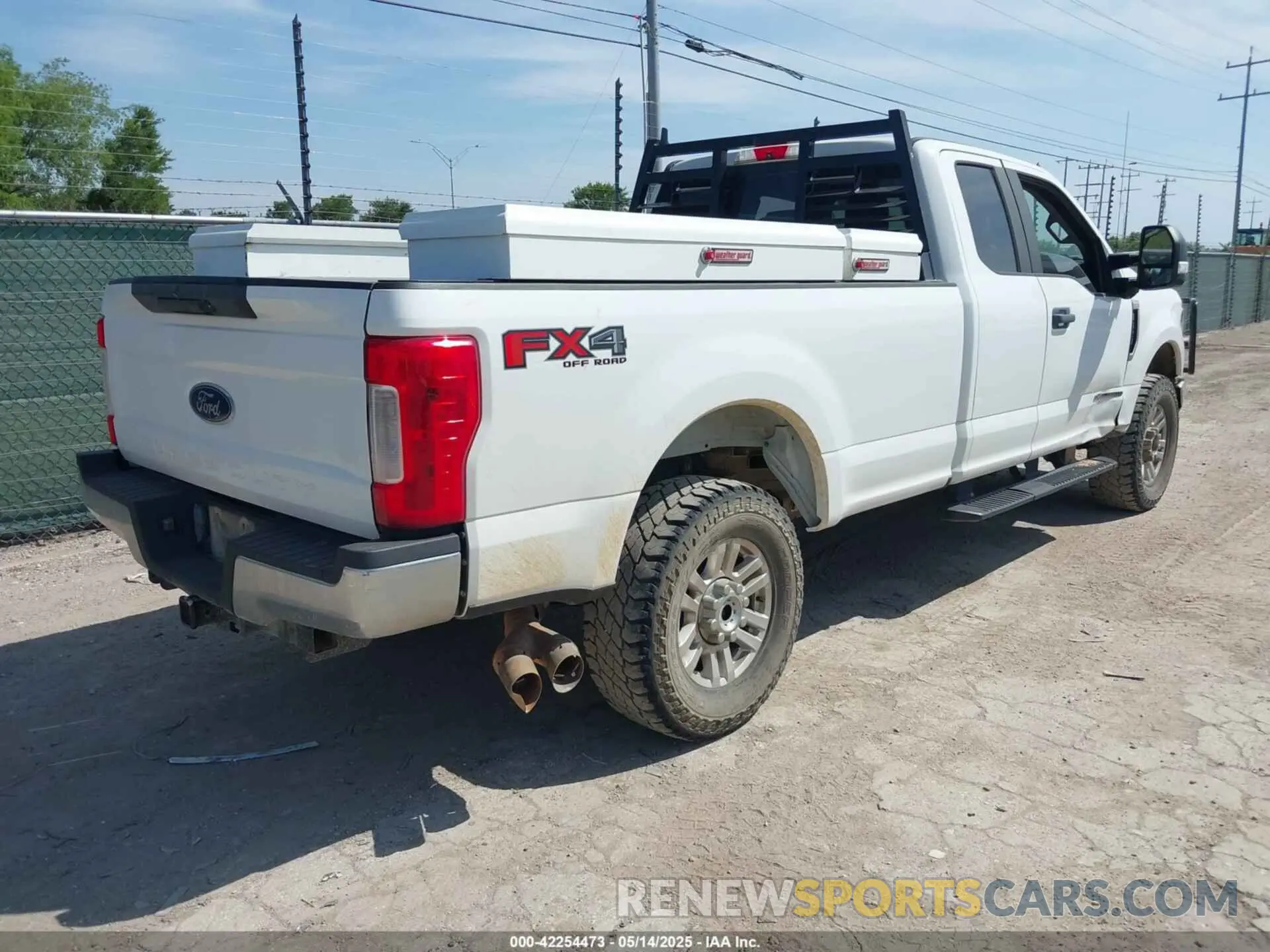 4 Photograph of a damaged car 1FT7X2BT5KEF76850 FORD F-250 2019