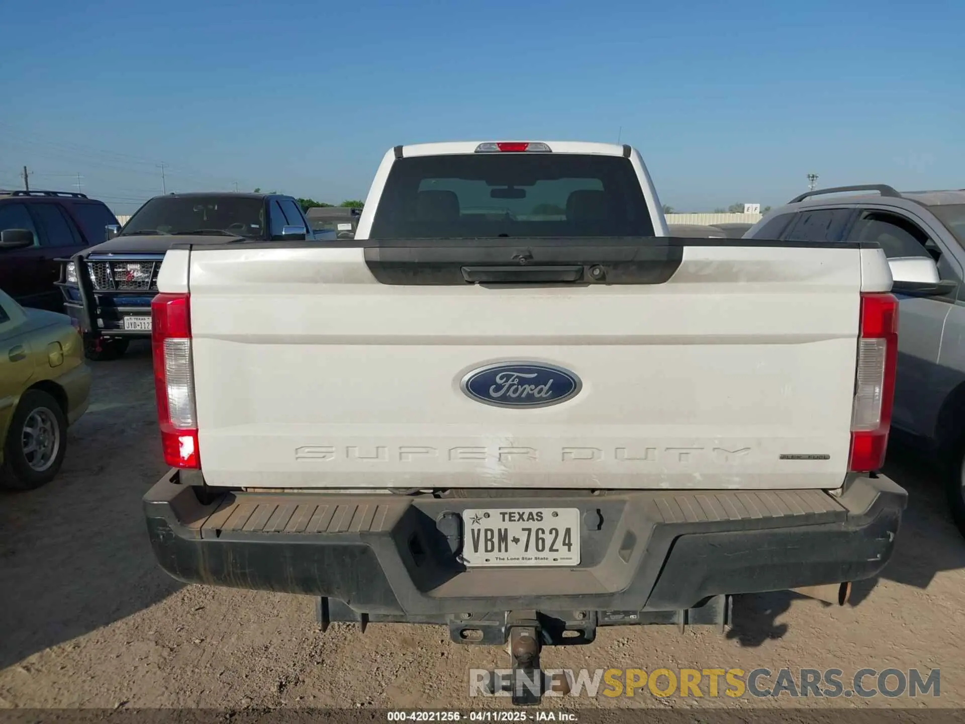 15 Photograph of a damaged car 1FTBF2A61KEC81110 FORD F-250 2019
