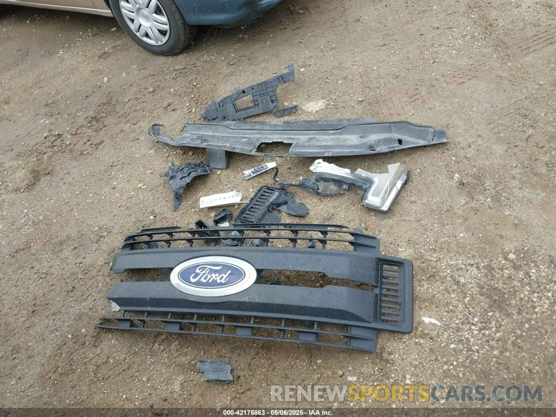 12 Photograph of a damaged car 1FTBF2A65KEC61863 FORD F-250 2019