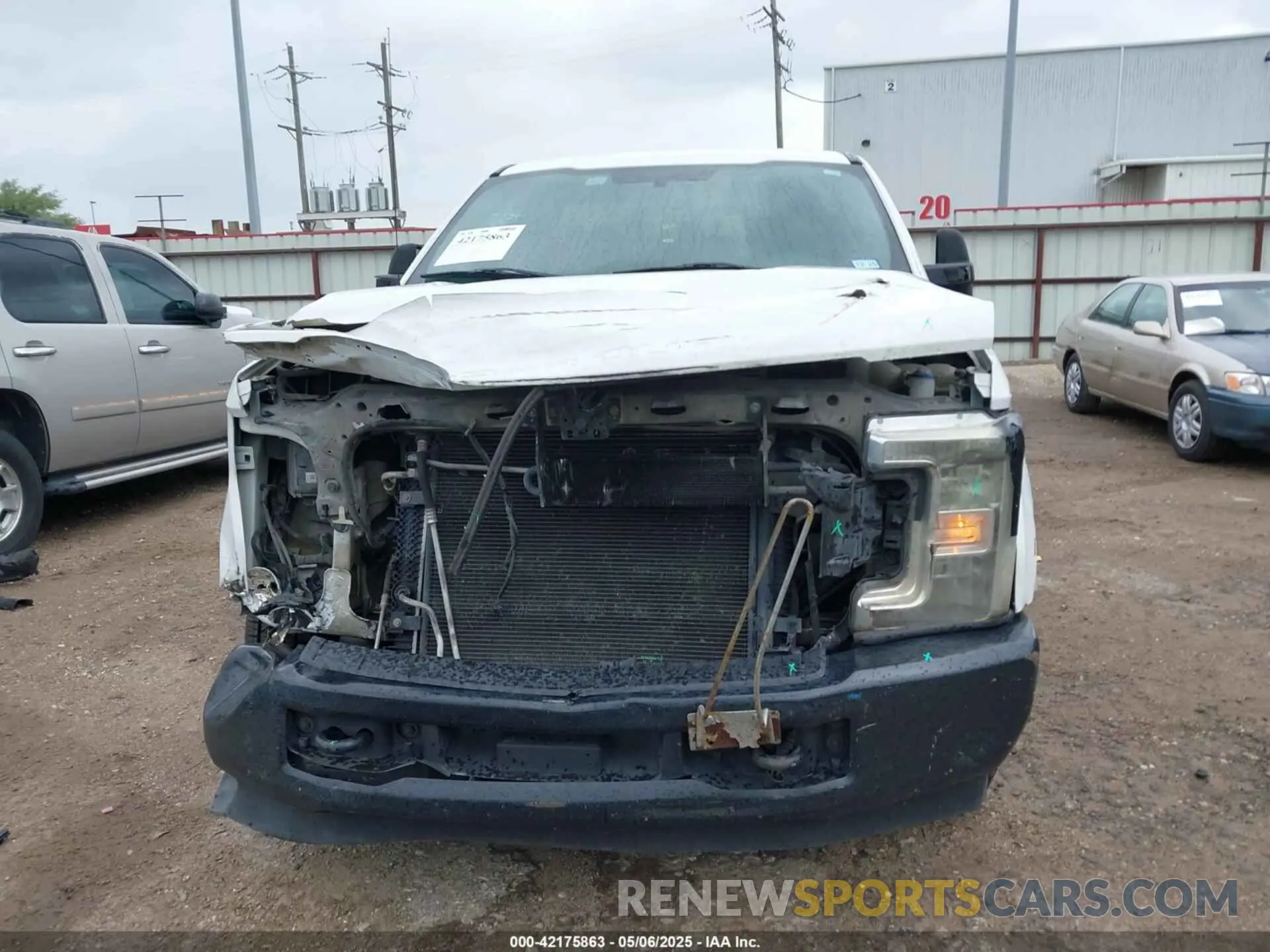 13 Photograph of a damaged car 1FTBF2A65KEC61863 FORD F-250 2019