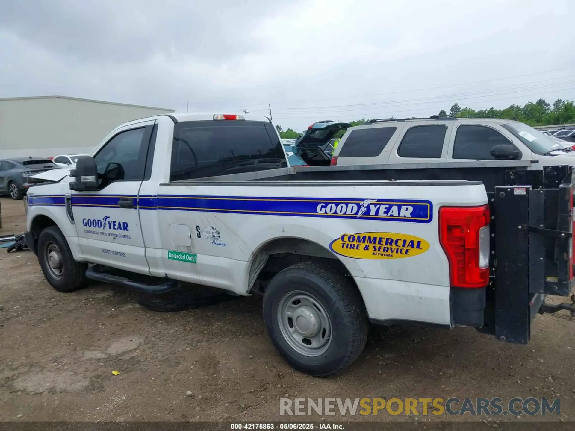 15 Photograph of a damaged car 1FTBF2A65KEC61863 FORD F-250 2019