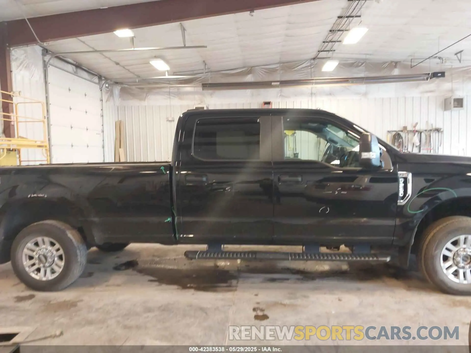 13 Photograph of a damaged car 1FT7W2B61LED31624 FORD F-250 2020