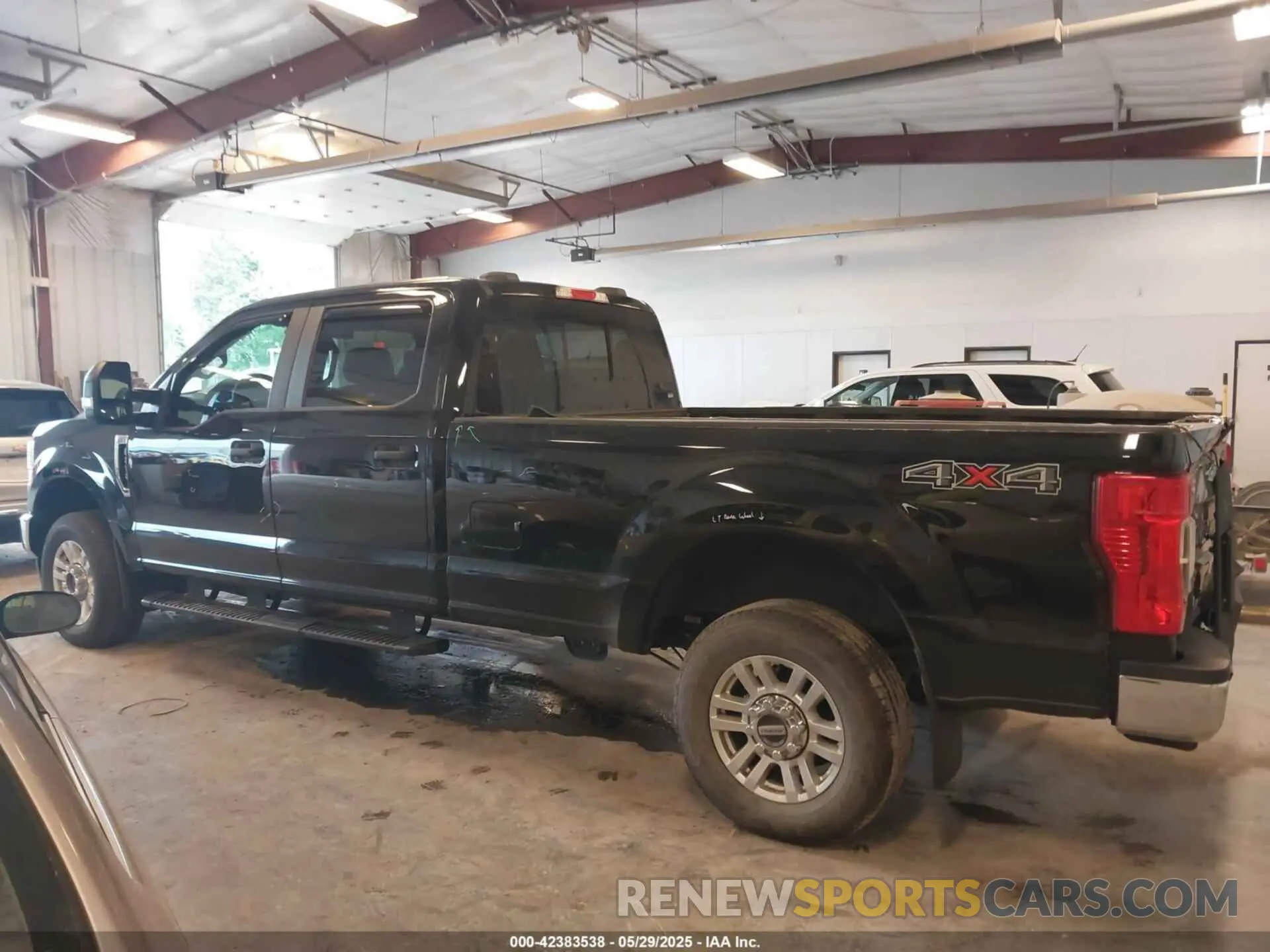 14 Photograph of a damaged car 1FT7W2B61LED31624 FORD F-250 2020