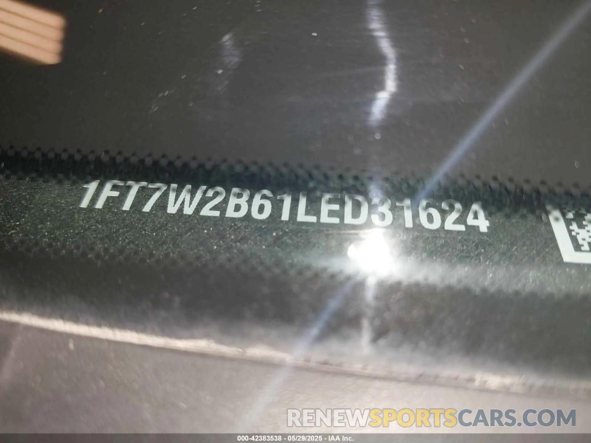9 Photograph of a damaged car 1FT7W2B61LED31624 FORD F-250 2020