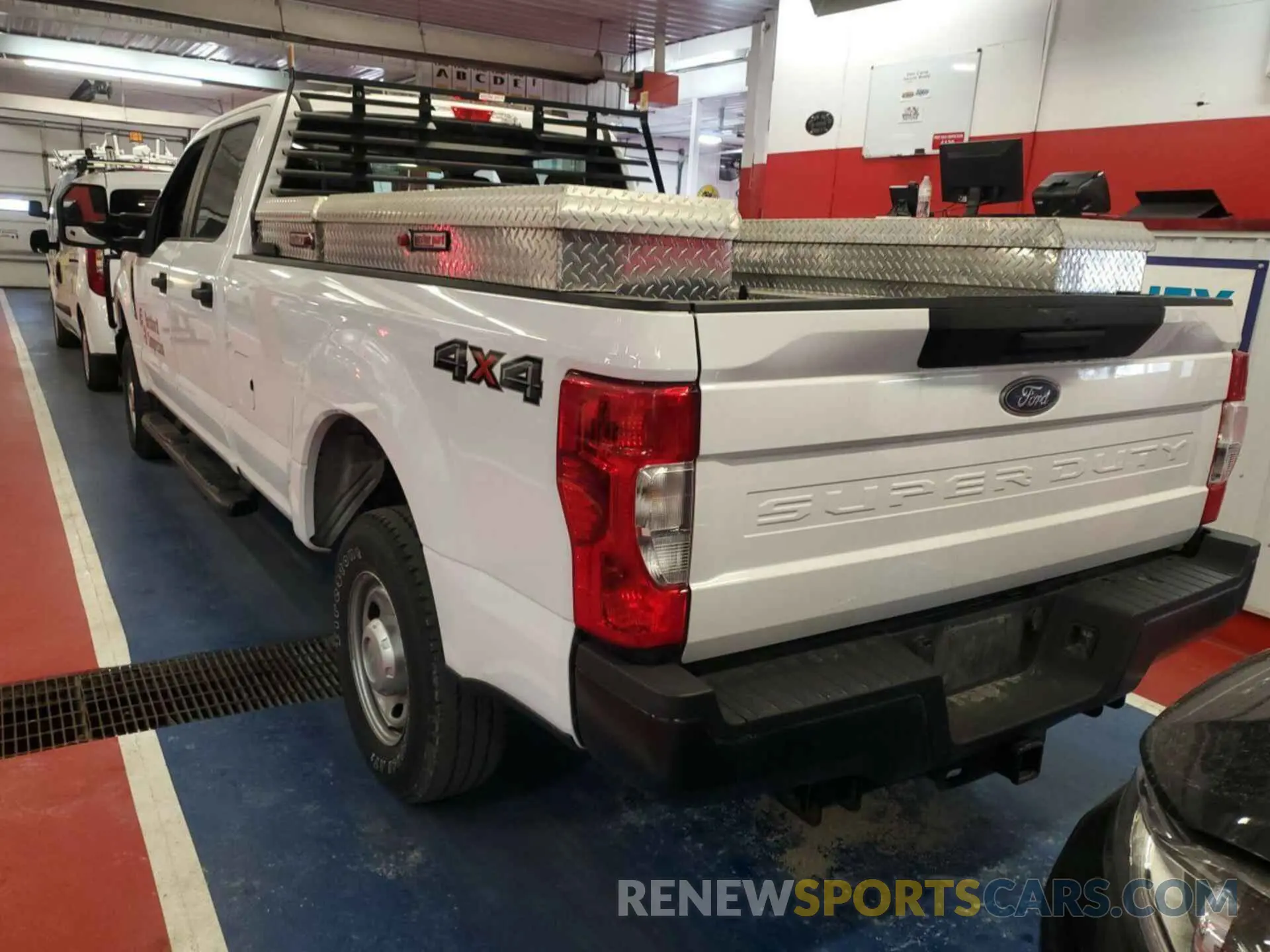8 Photograph of a damaged car 1FT7W2B62LEC75256 FORD F-250 2020