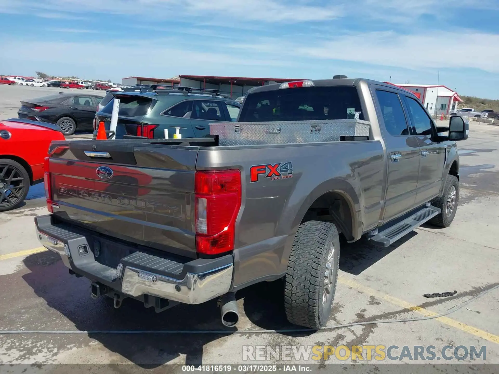 4 Photograph of a damaged car 1FT7W2B62LEE05827 FORD F-250 2020