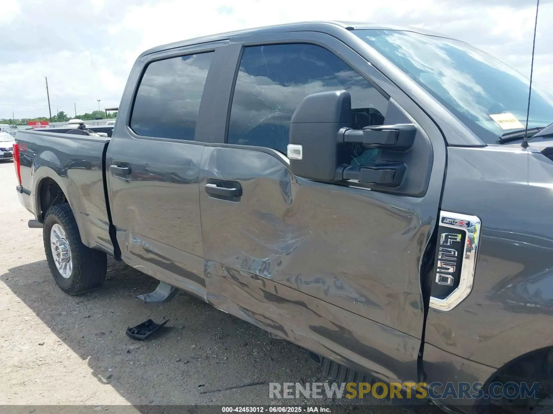 6 Photograph of a damaged car 1FT7W2B6XLEE74863 FORD F-250 2020