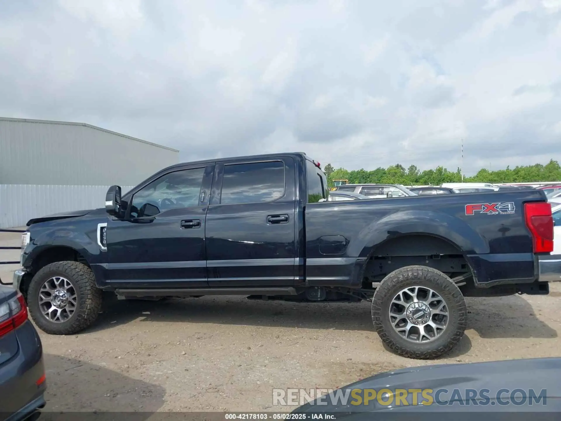 14 Photograph of a damaged car 1FT7W2BN1LEE18561 FORD F-250 2020