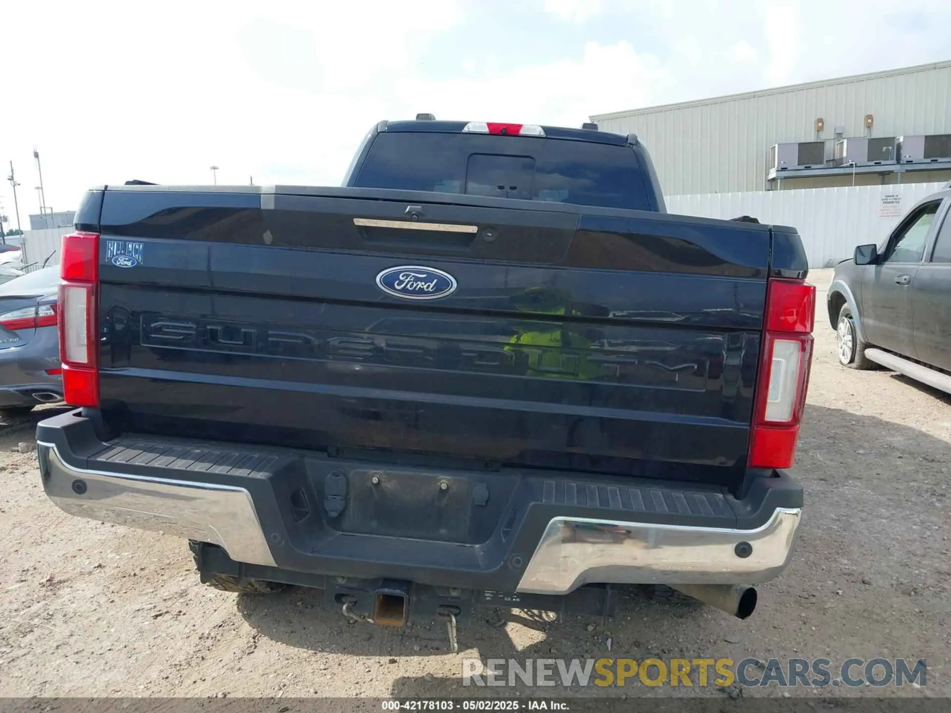 16 Photograph of a damaged car 1FT7W2BN1LEE18561 FORD F-250 2020