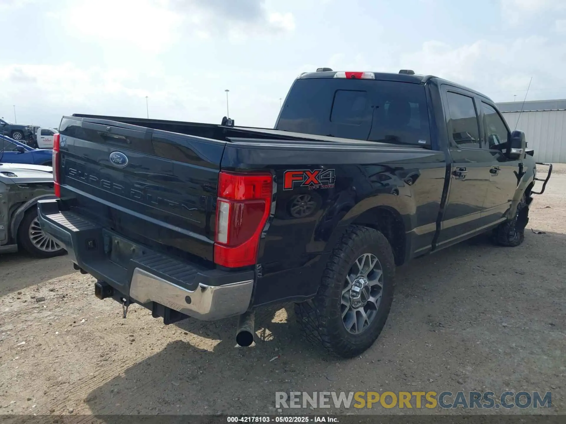 4 Photograph of a damaged car 1FT7W2BN1LEE18561 FORD F-250 2020