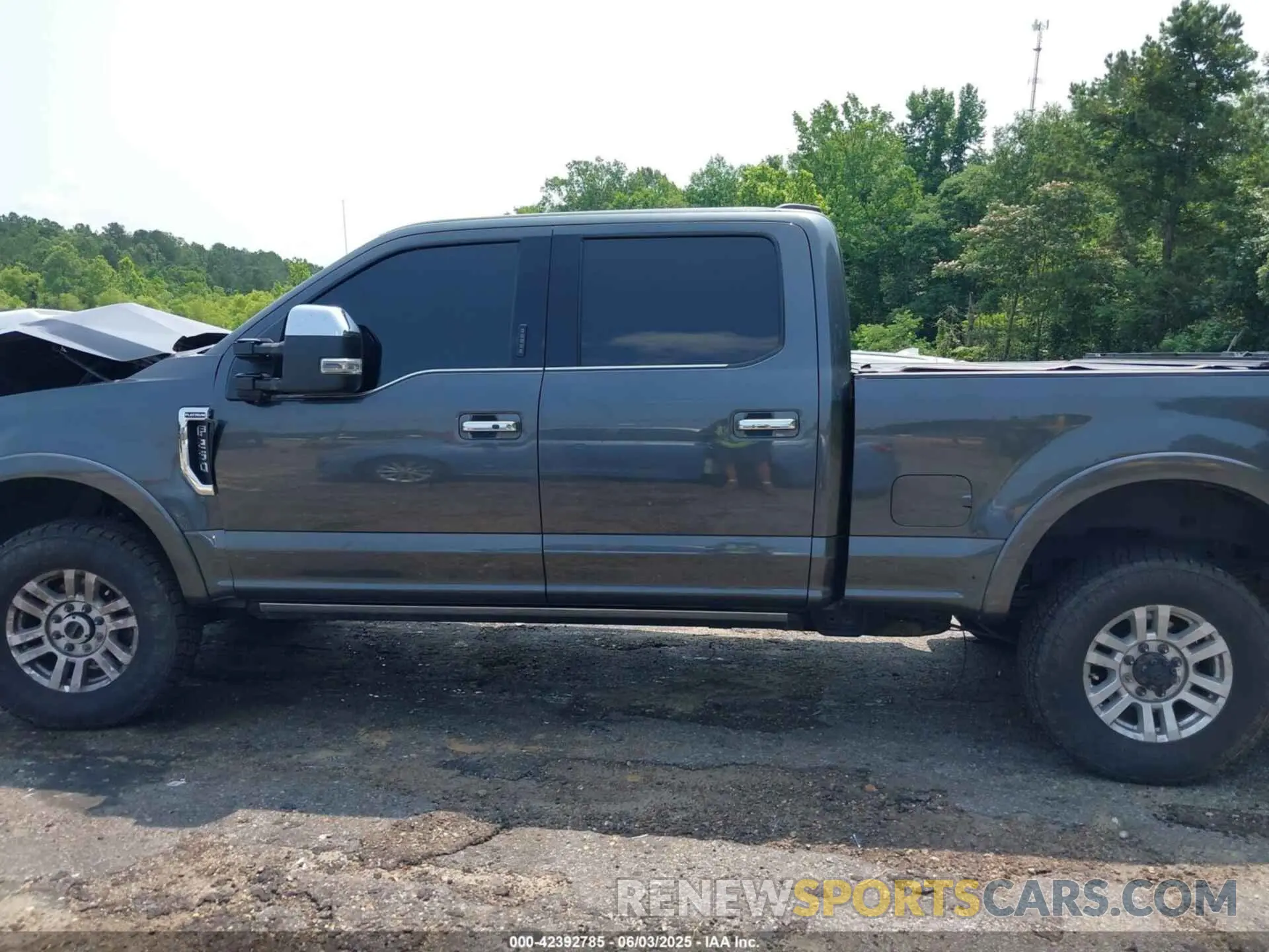 14 Photograph of a damaged car 1FT7W2BN4LED60848 FORD F-250 2020