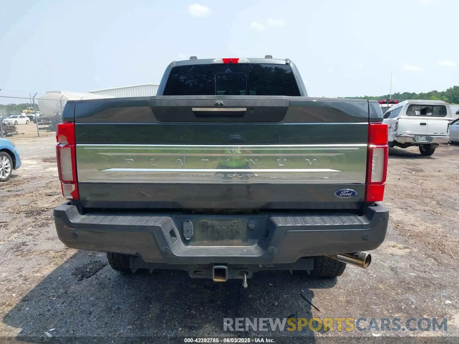 16 Photograph of a damaged car 1FT7W2BN4LED60848 FORD F-250 2020