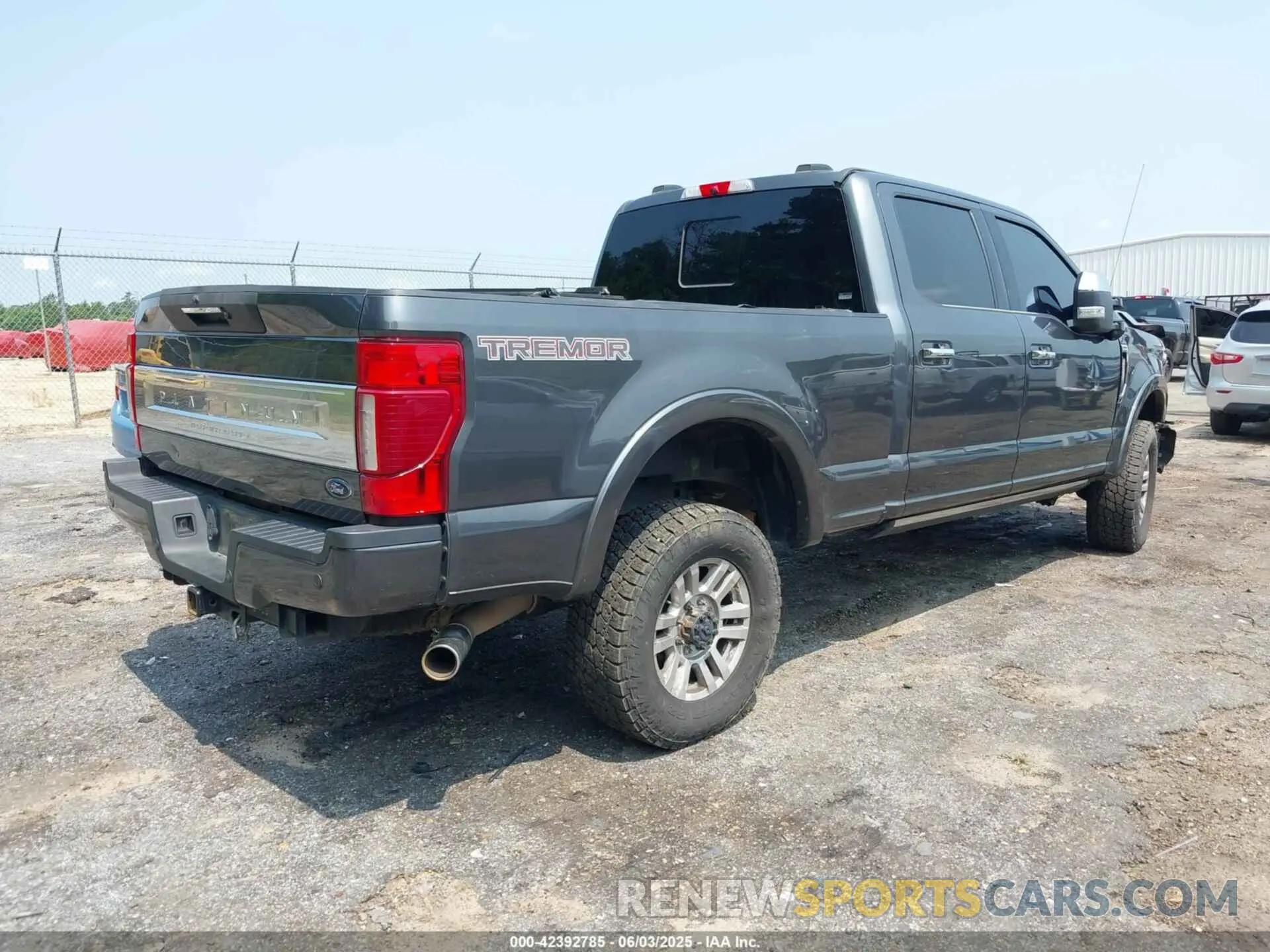 4 Photograph of a damaged car 1FT7W2BN4LED60848 FORD F-250 2020