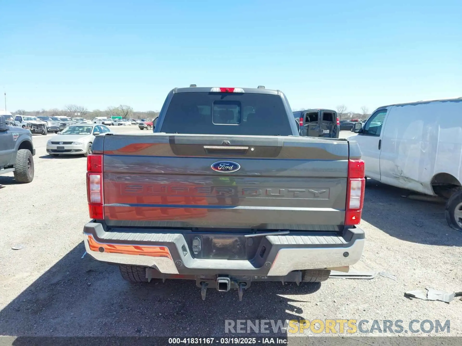 16 Photograph of a damaged car 1FT7W2BT0LEE94318 FORD F-250 2020