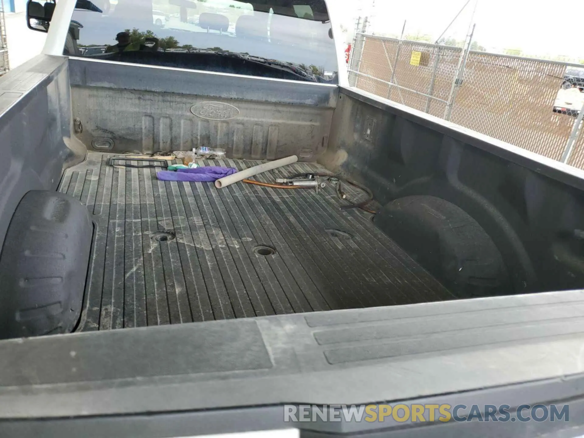 4 Photograph of a damaged car 1FT7W2BT1LEC74718 FORD F-250 2020