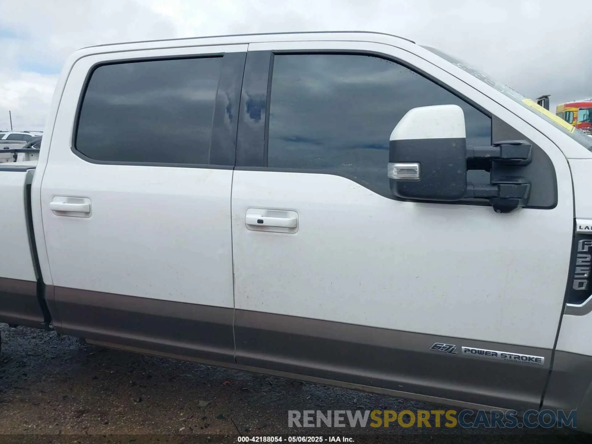 14 Photograph of a damaged car 1FT7W2BT2LEC28122 FORD F-250 2020
