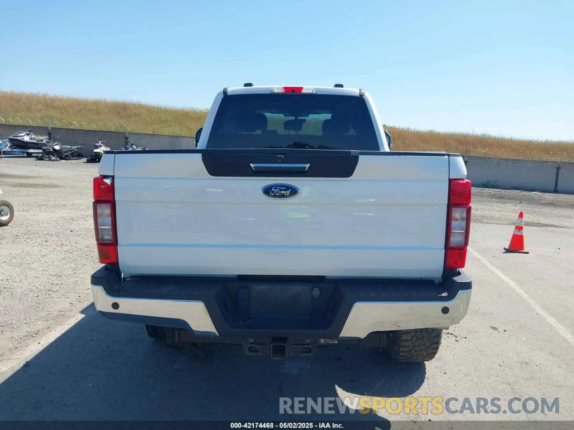 16 Photograph of a damaged car 1FT7W2BT2LEC89812 FORD F-250 2020