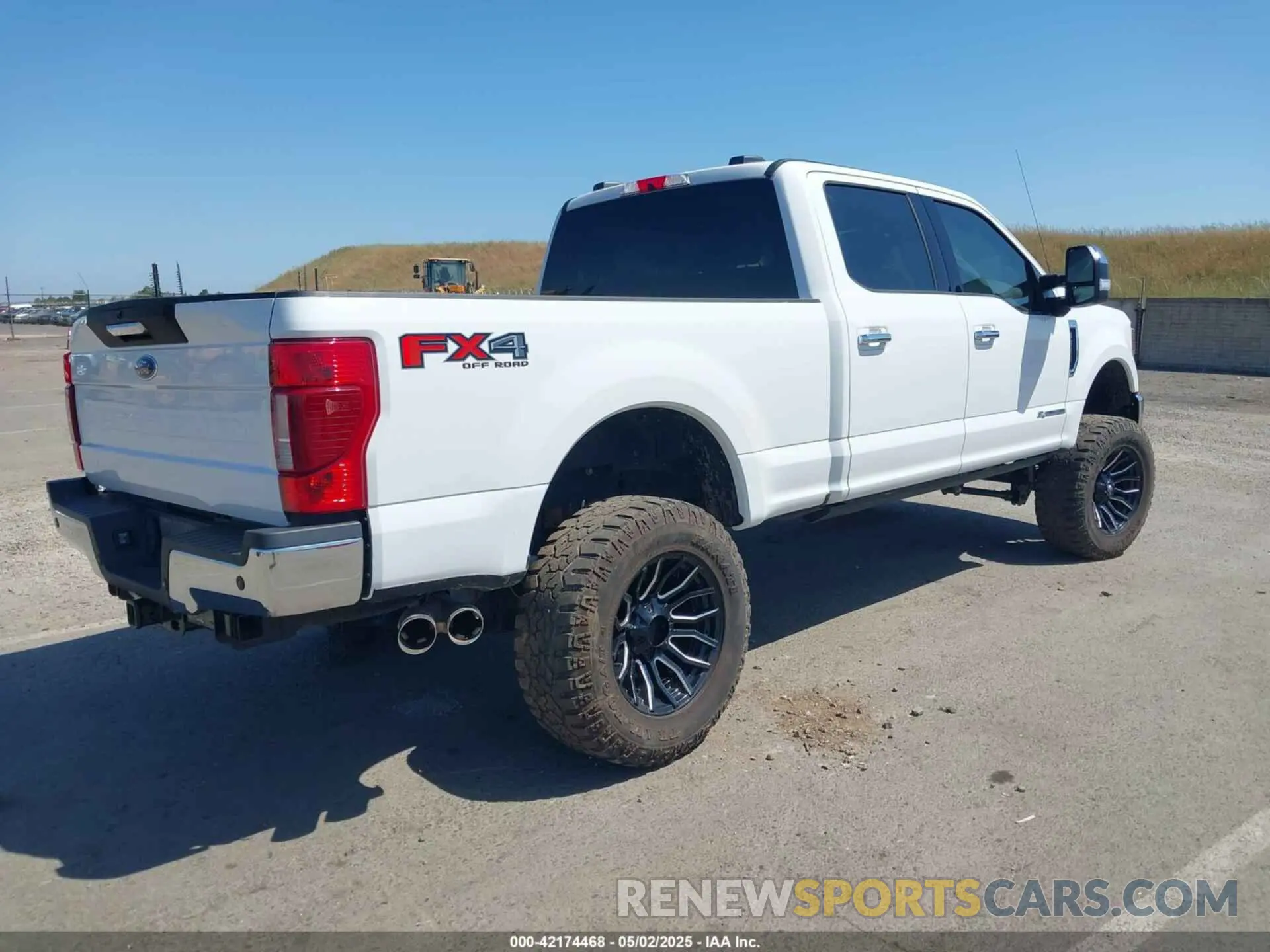 4 Photograph of a damaged car 1FT7W2BT2LEC89812 FORD F-250 2020