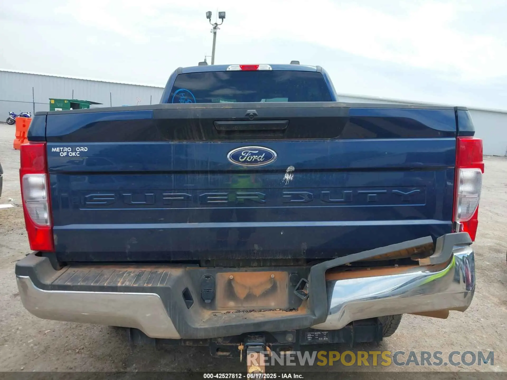 16 Photograph of a damaged car 1FT7W2BT2LED58451 FORD F-250 2020