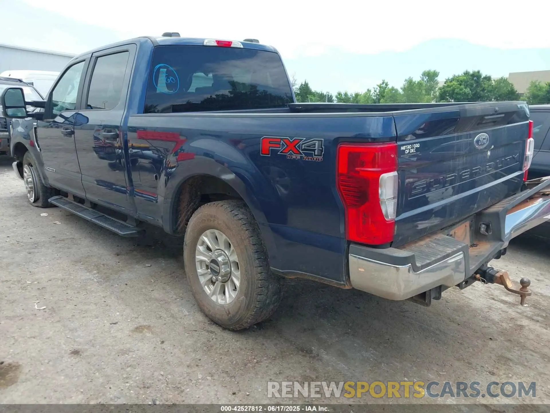3 Photograph of a damaged car 1FT7W2BT2LED58451 FORD F-250 2020