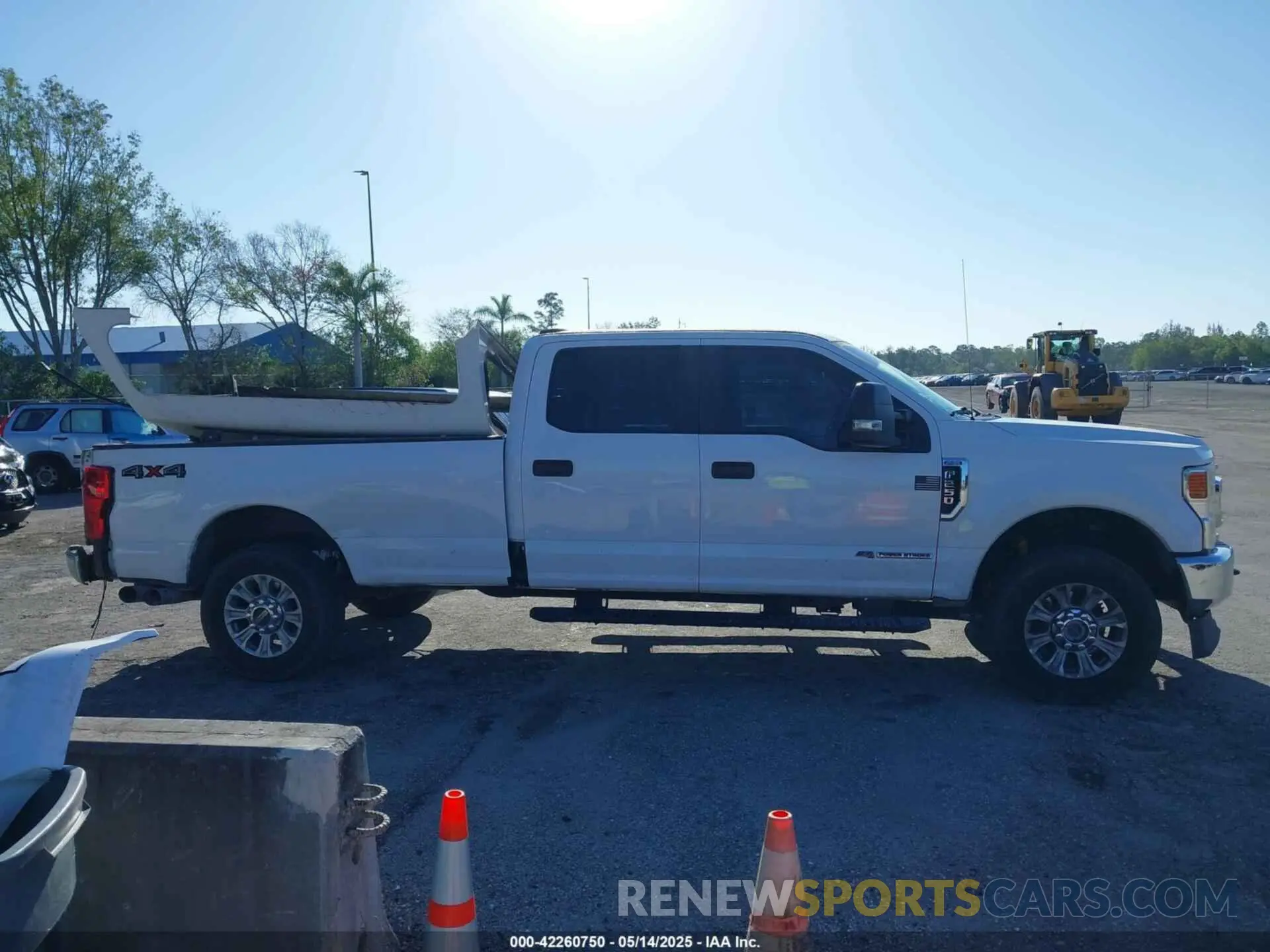 14 Photograph of a damaged car 1FT7W2BT3LEC85719 FORD F-250 2020
