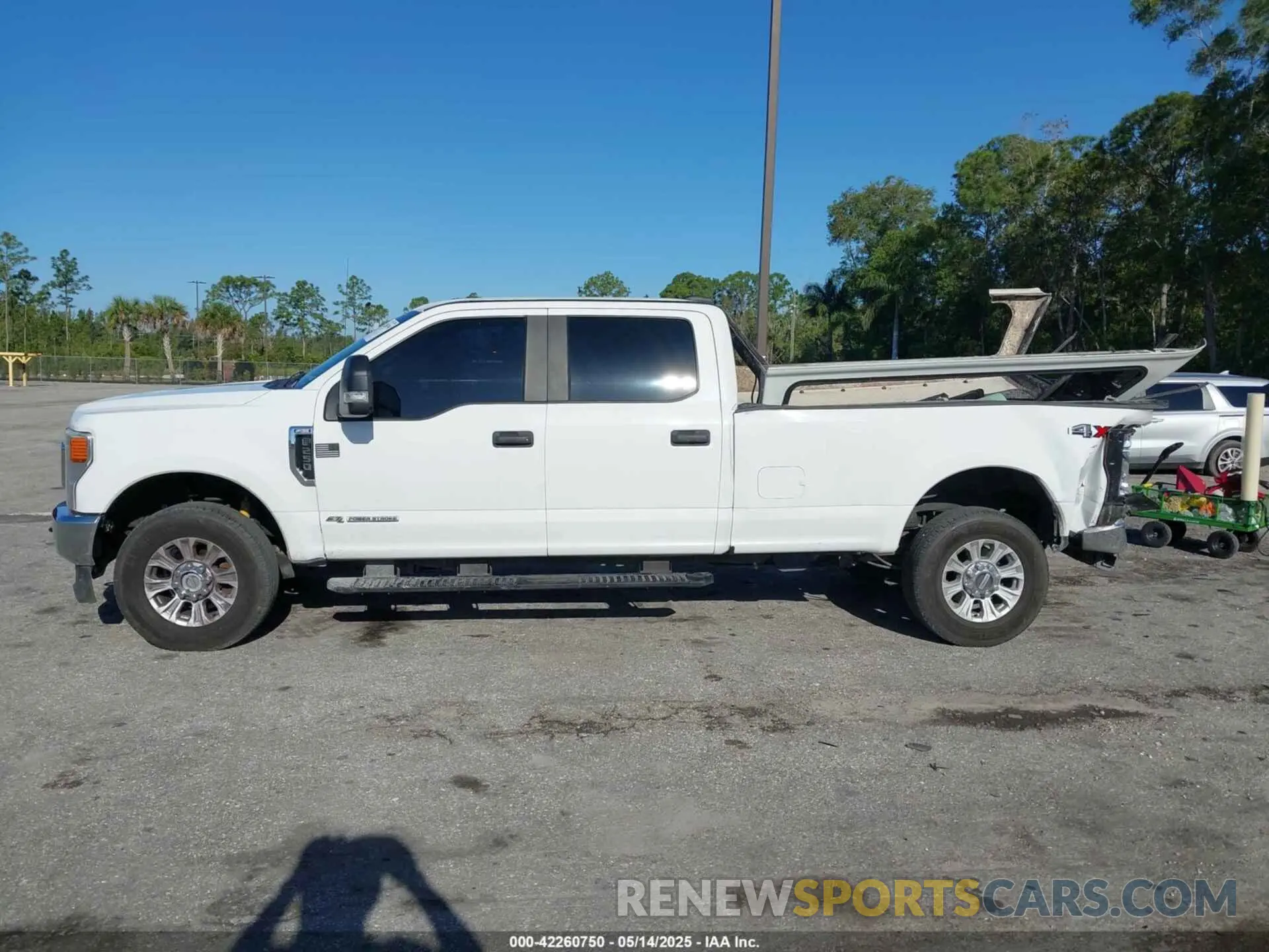 15 Photograph of a damaged car 1FT7W2BT3LEC85719 FORD F-250 2020