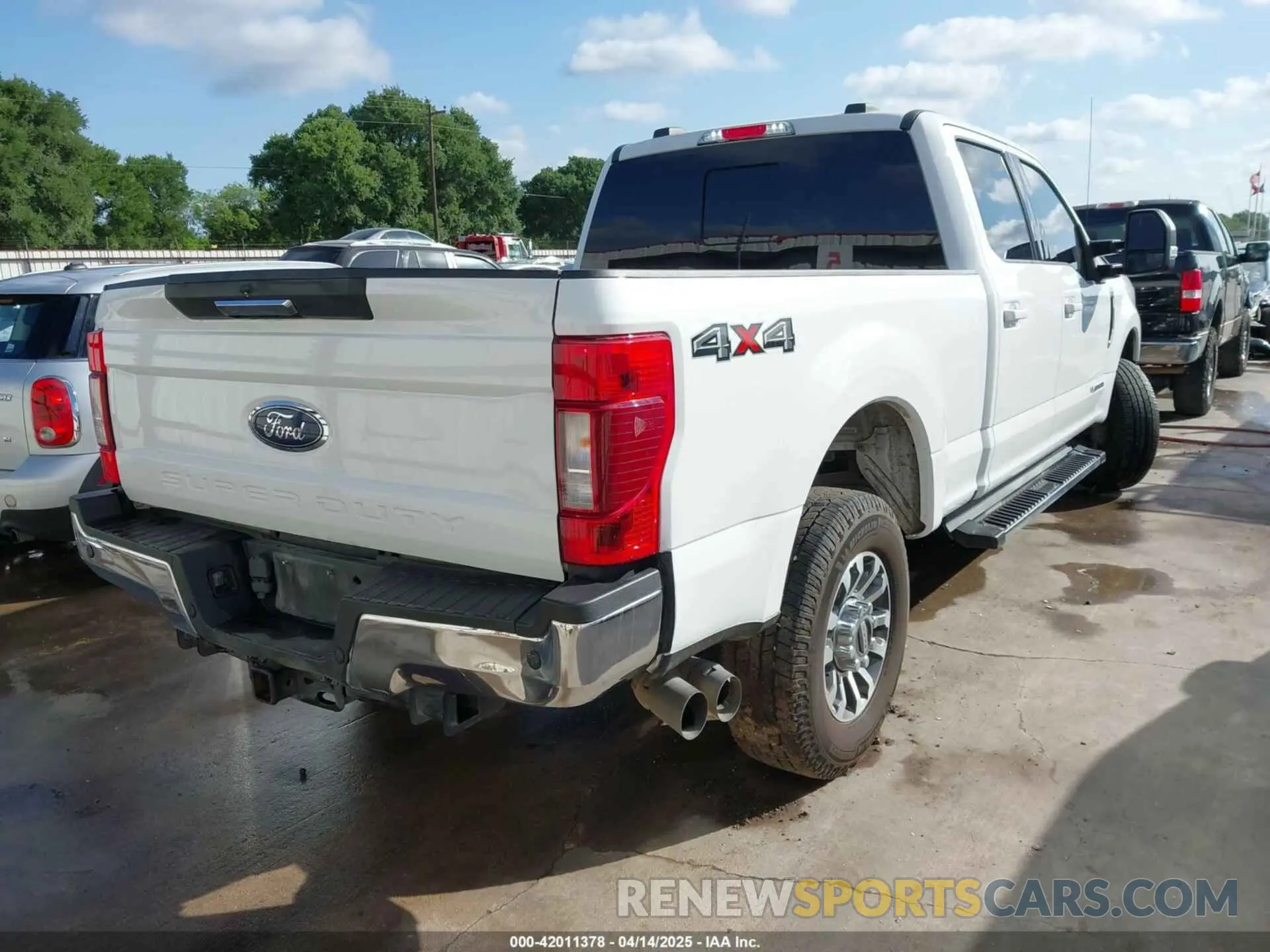 4 Photograph of a damaged car 1FT7W2BT4LED06061 FORD F-250 2020