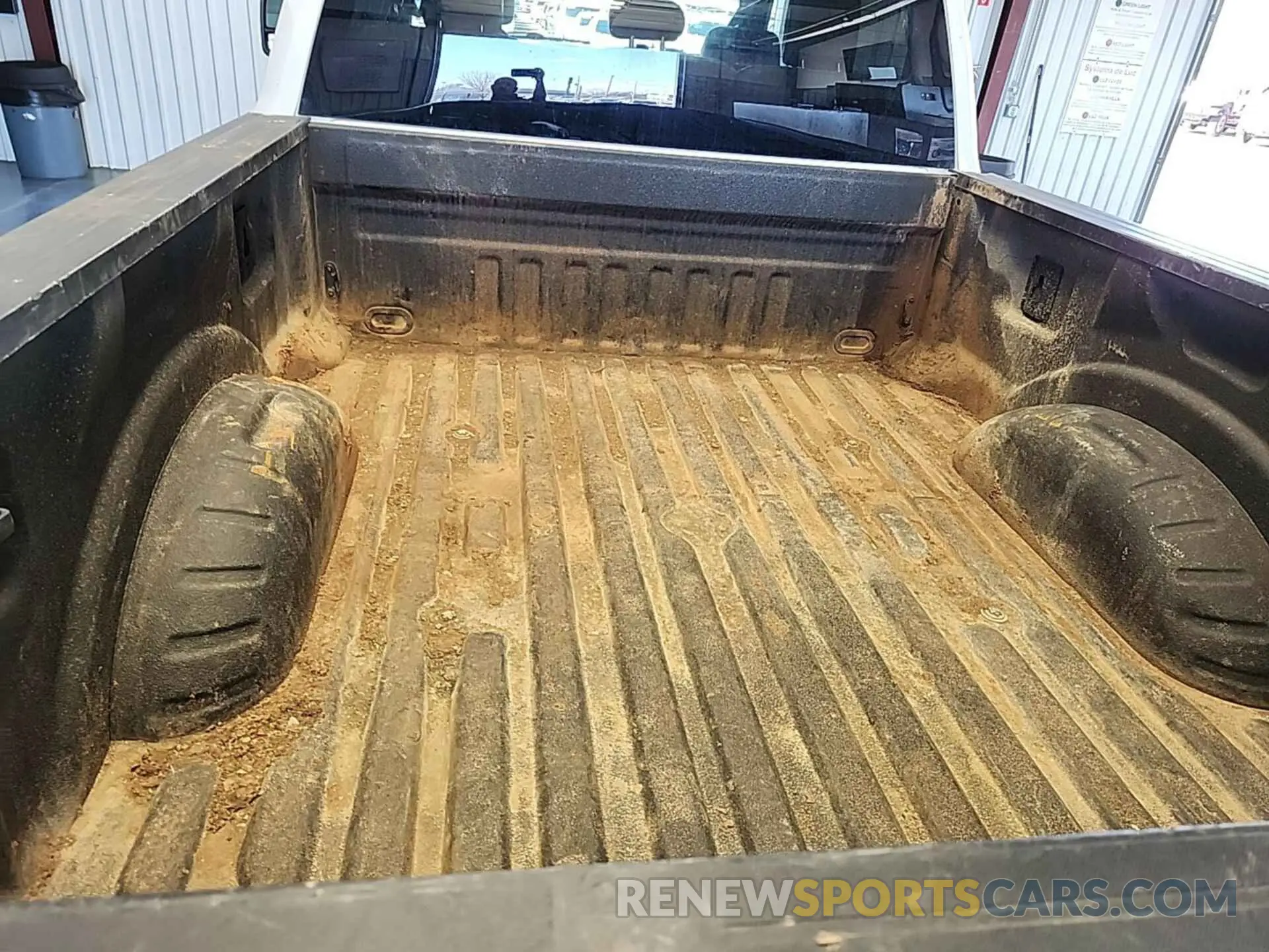 25 Photograph of a damaged car 1FT7W2BT4LEE46966 FORD F-250 2020