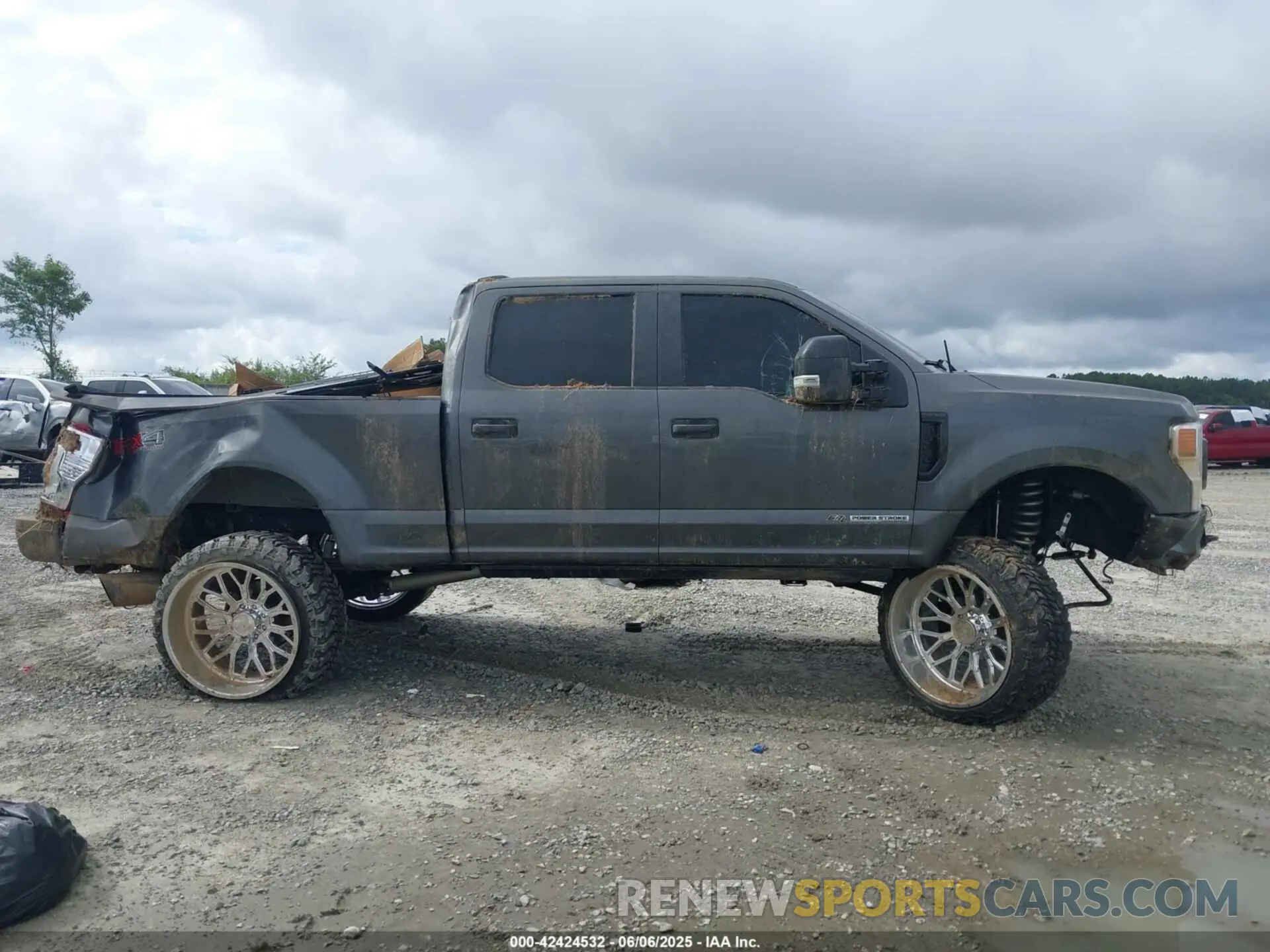 13 Photograph of a damaged car 1FT7W2BT4LEE65632 FORD F-250 2020