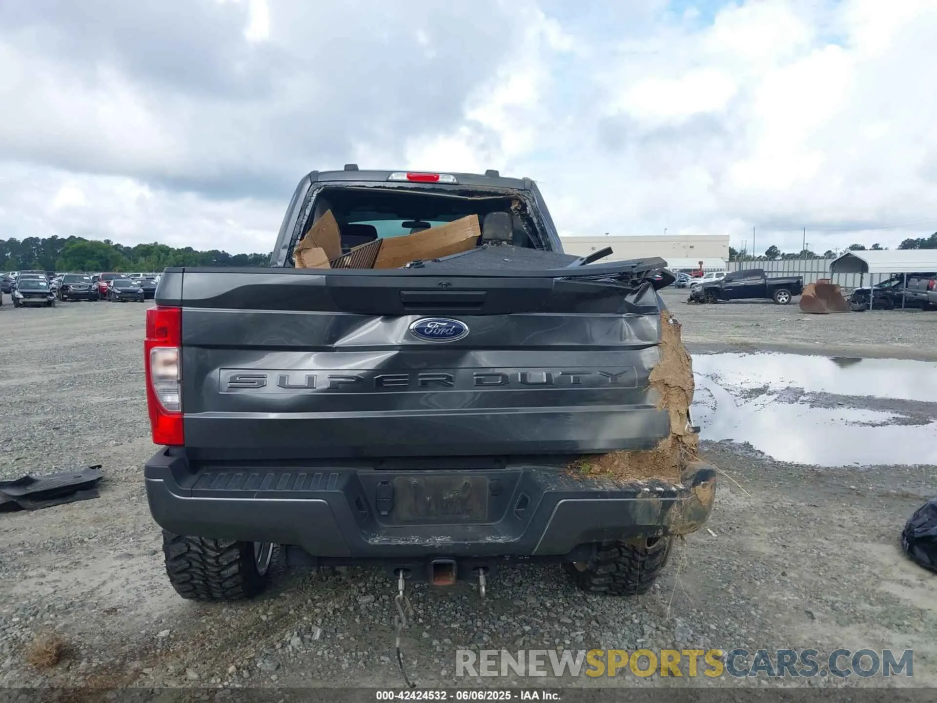 16 Photograph of a damaged car 1FT7W2BT4LEE65632 FORD F-250 2020