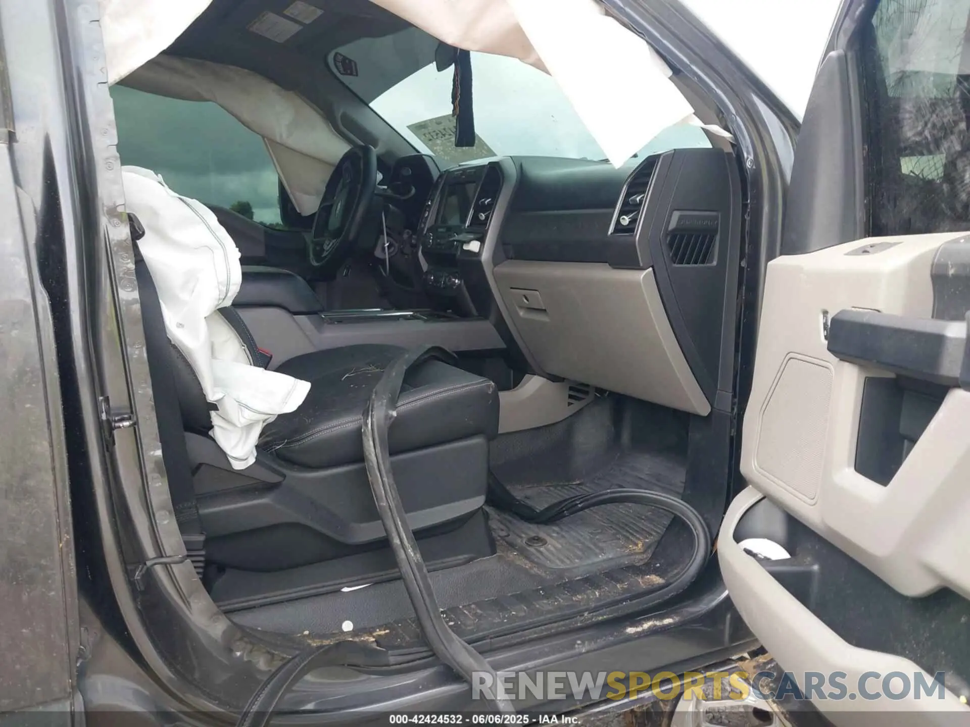 5 Photograph of a damaged car 1FT7W2BT4LEE65632 FORD F-250 2020