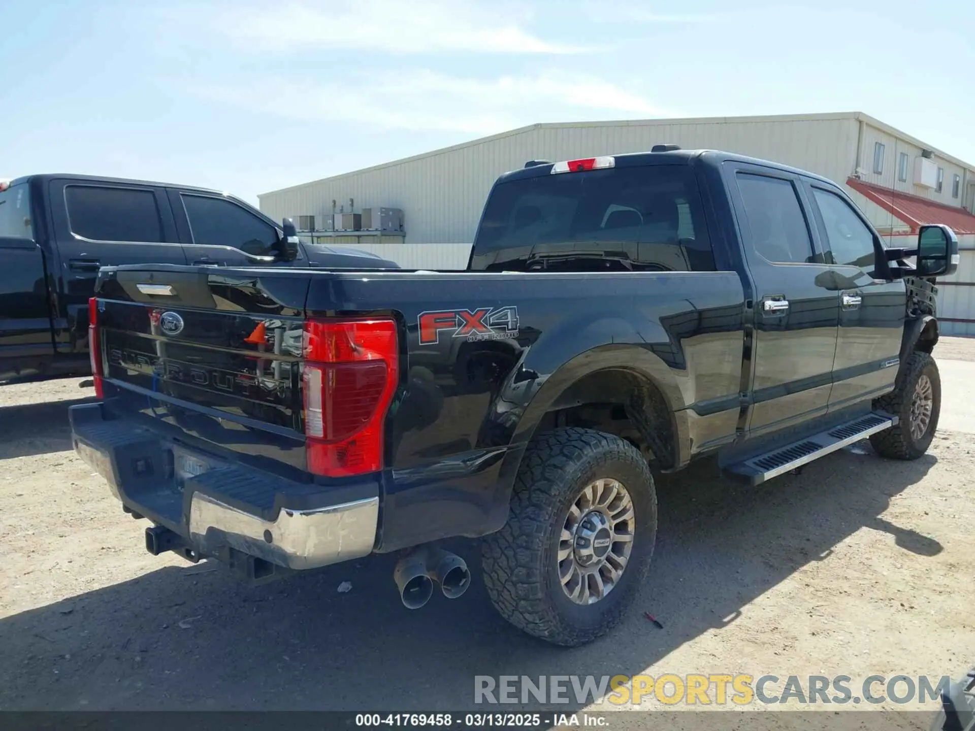 4 Photograph of a damaged car 1FT7W2BT4LEE84066 FORD F-250 2020