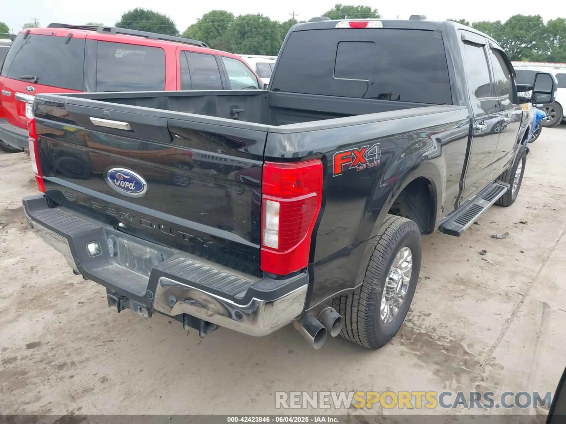 4 Photograph of a damaged car 1FT7W2BT5LEE67616 FORD F-250 2020